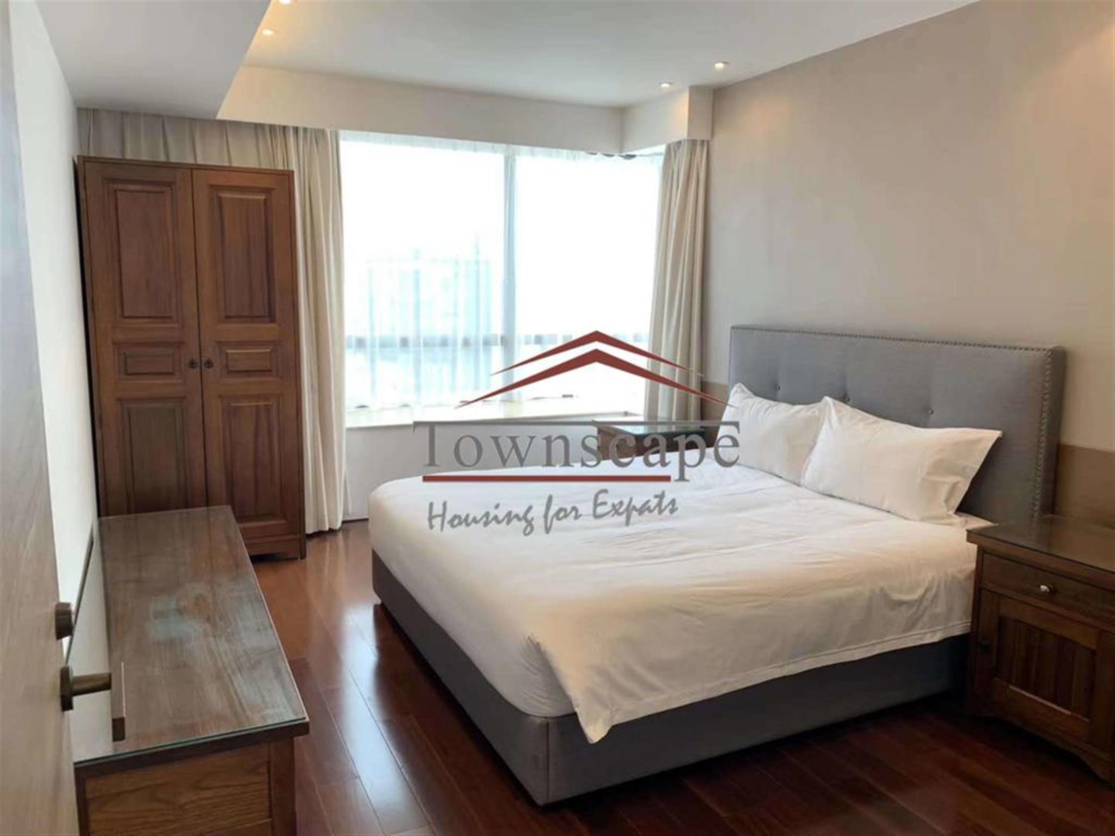 Big beds Spacious Parkside Xujiahui Apartment for Rent in Shanghai