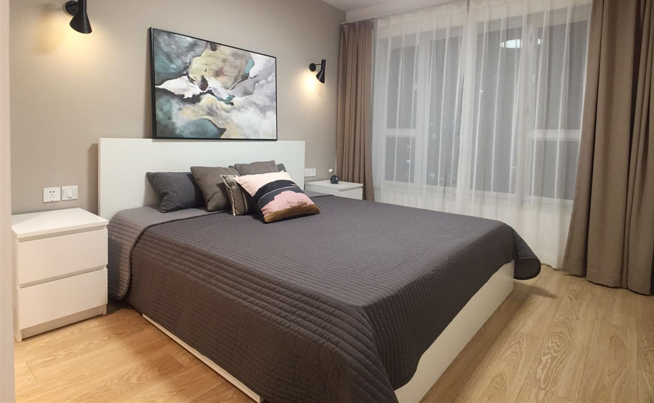 Large Bedroom Gorgeous Modern Open FFC Apartment in Shanghai for Rent