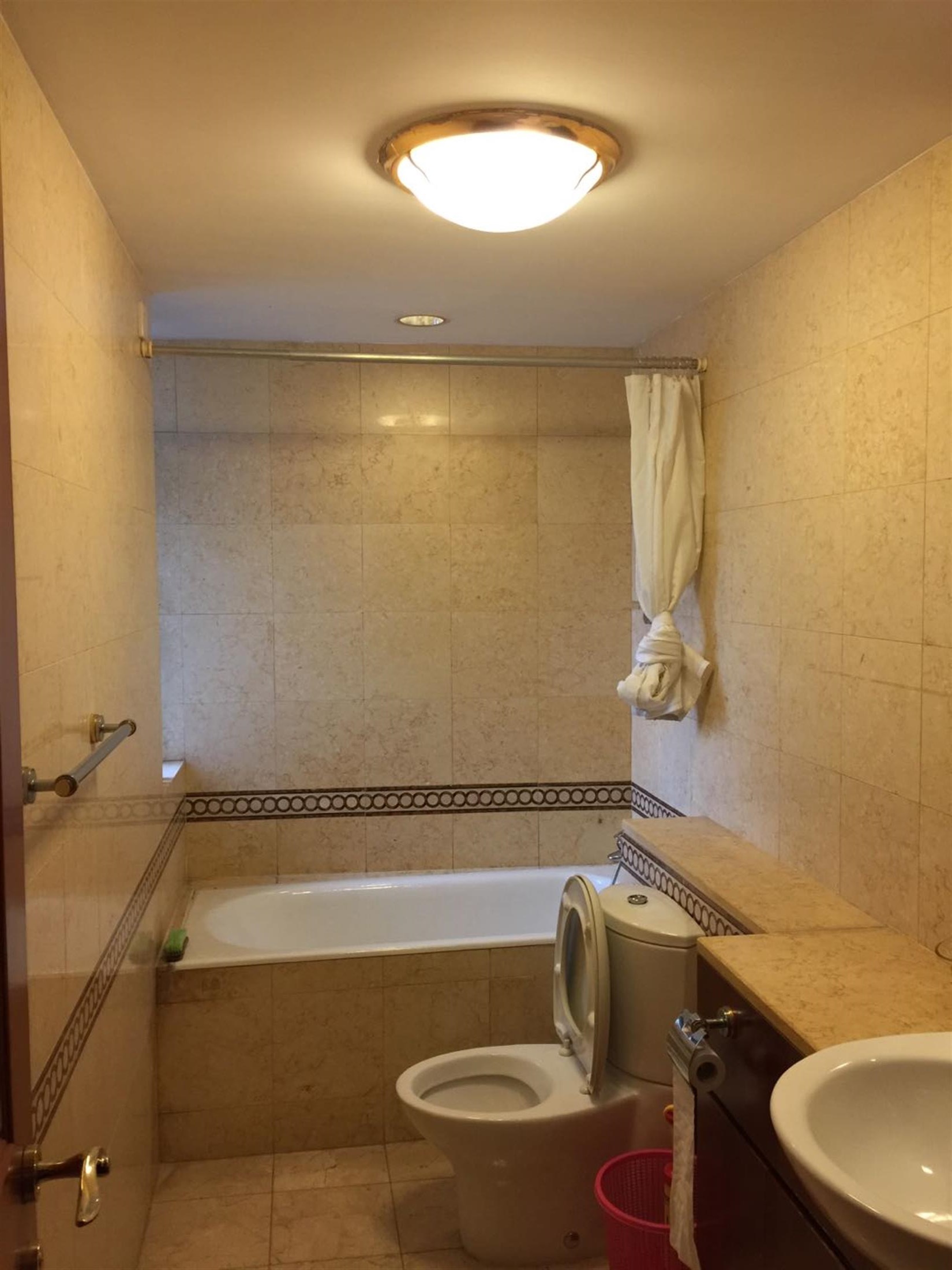 Bathroom with tub Sprawling 4BR FFC Apartment in Shanghai for Rent