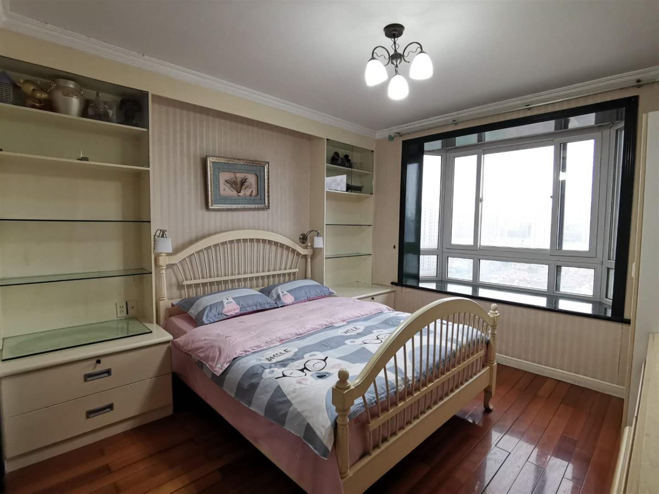big bedrooms Large Comfy Yu Garden Apartment for Rent in Shanghai