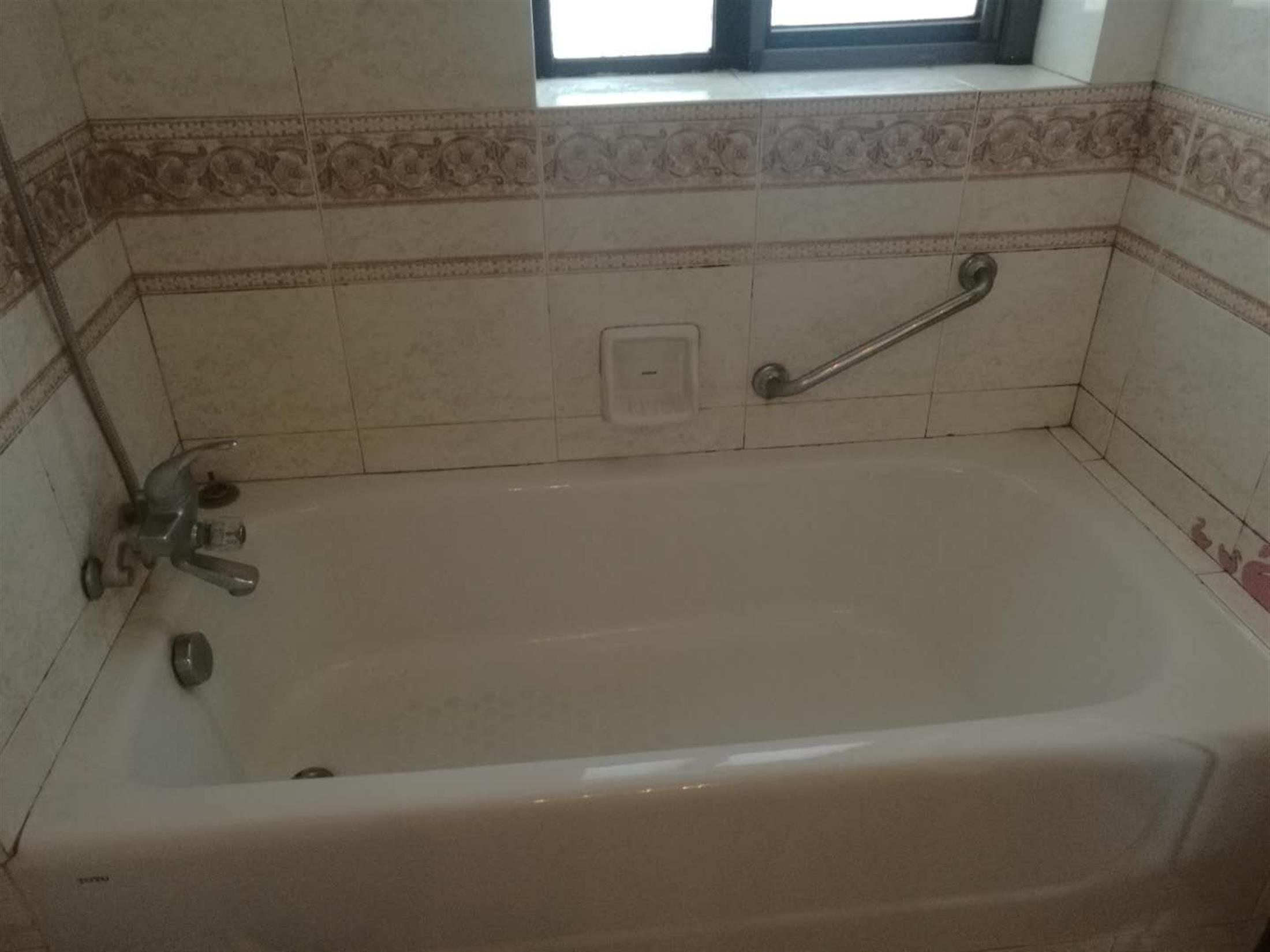 bathtub Large Comfy Yu Garden Apartment for Rent in Shanghai