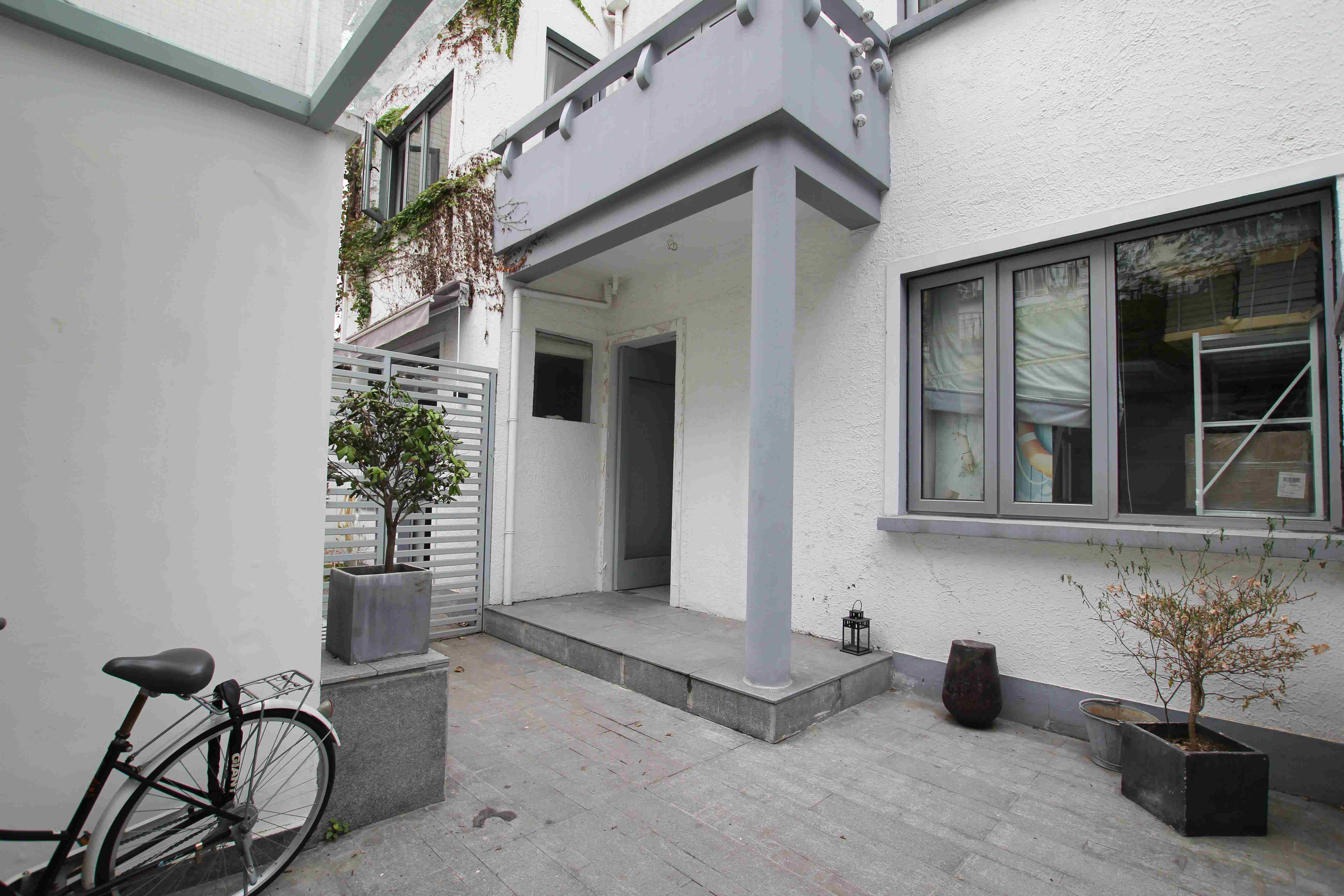 Entire Spacious 2F Apt in Renovated FFC Lane House for Rent in ShanghaiApartments for Rent in