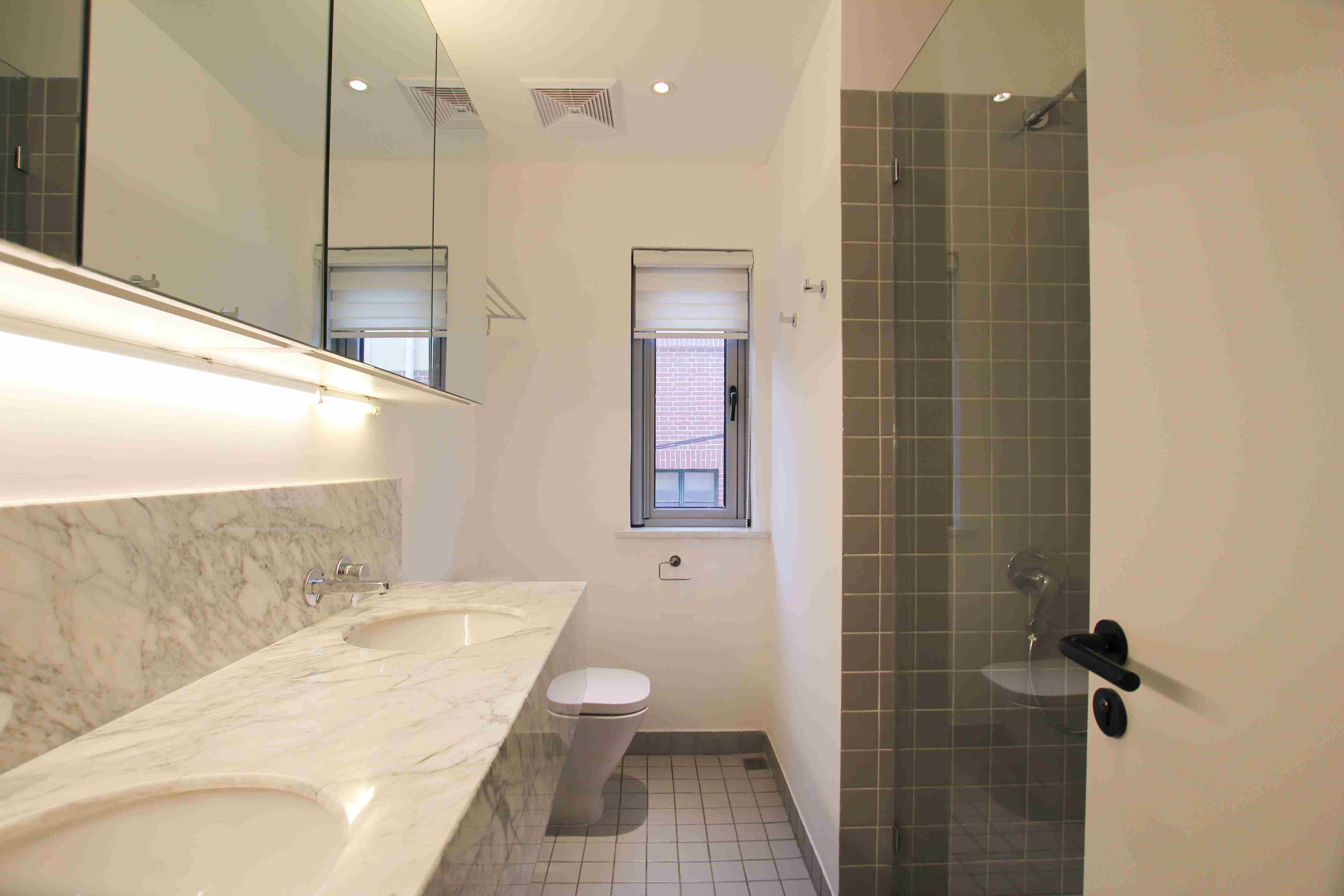 twin sink Entire Spacious 2F Apt in Renovated FFC Lane House for Rent in Shanghai