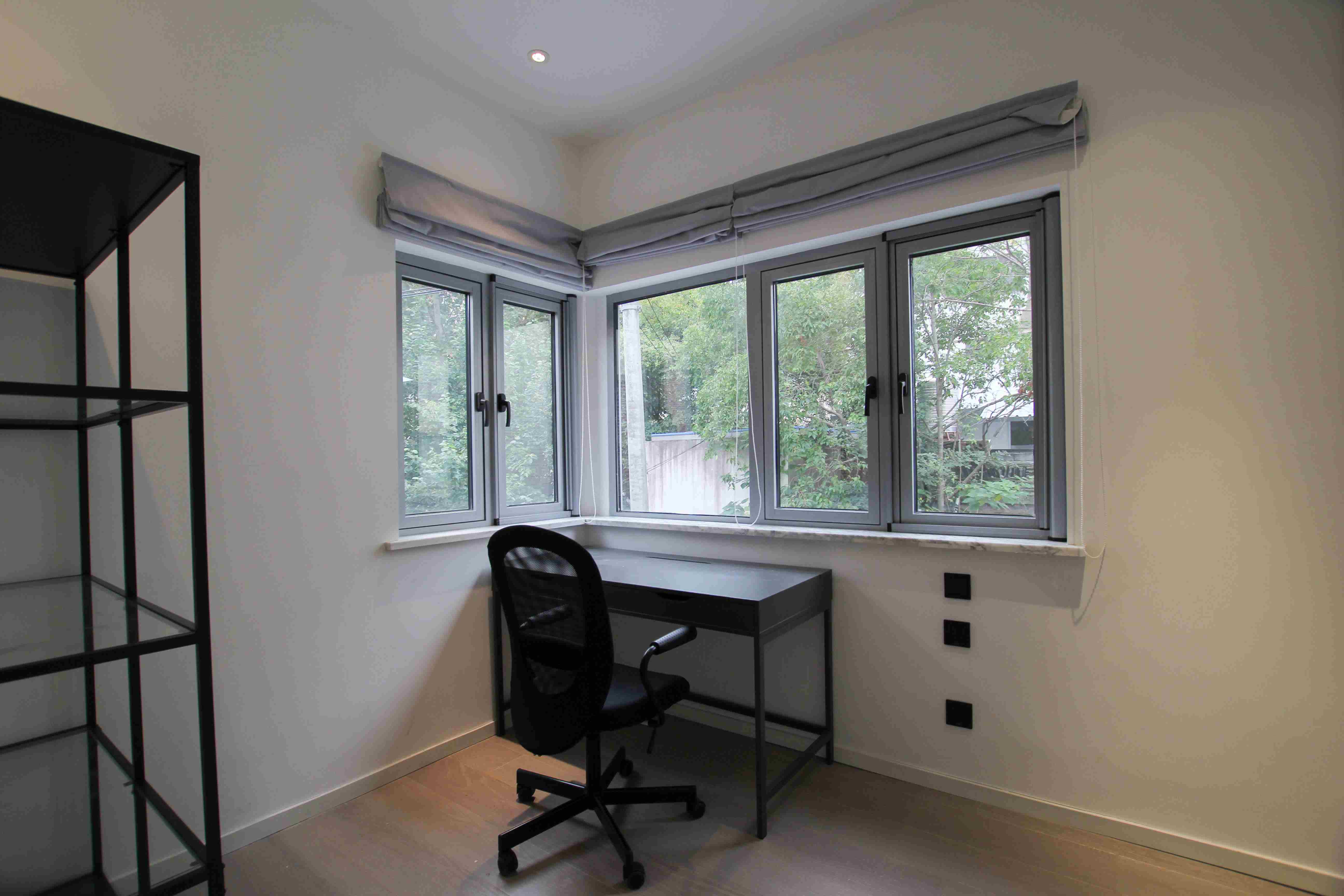office/bedroom Entire Spacious 2F Apt in Renovated FFC Lane House for Rent in Shanghai