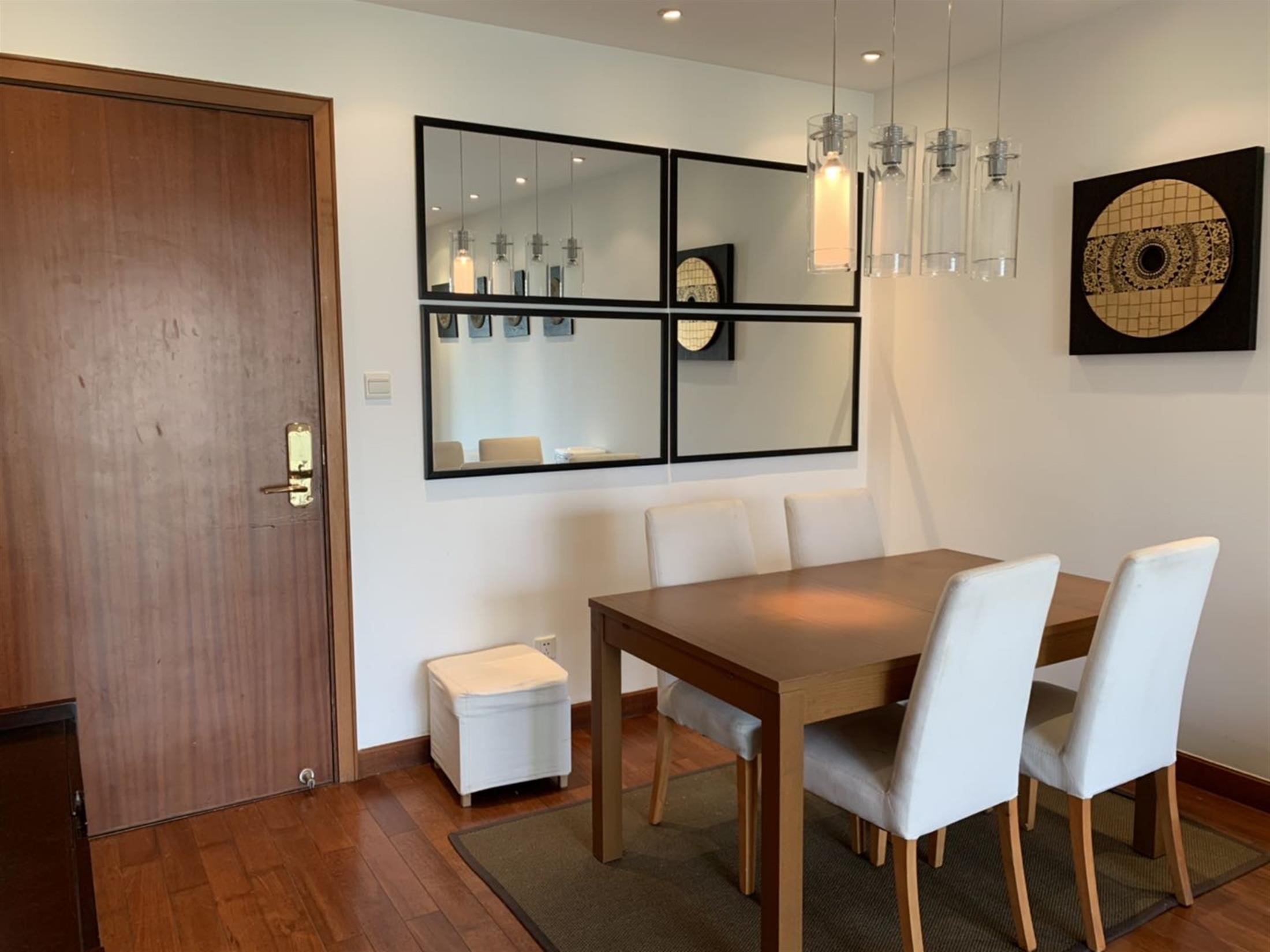 Casual Dining Yanlord Garden Apartment near Lujiazui CBD for Rent in Shanghai