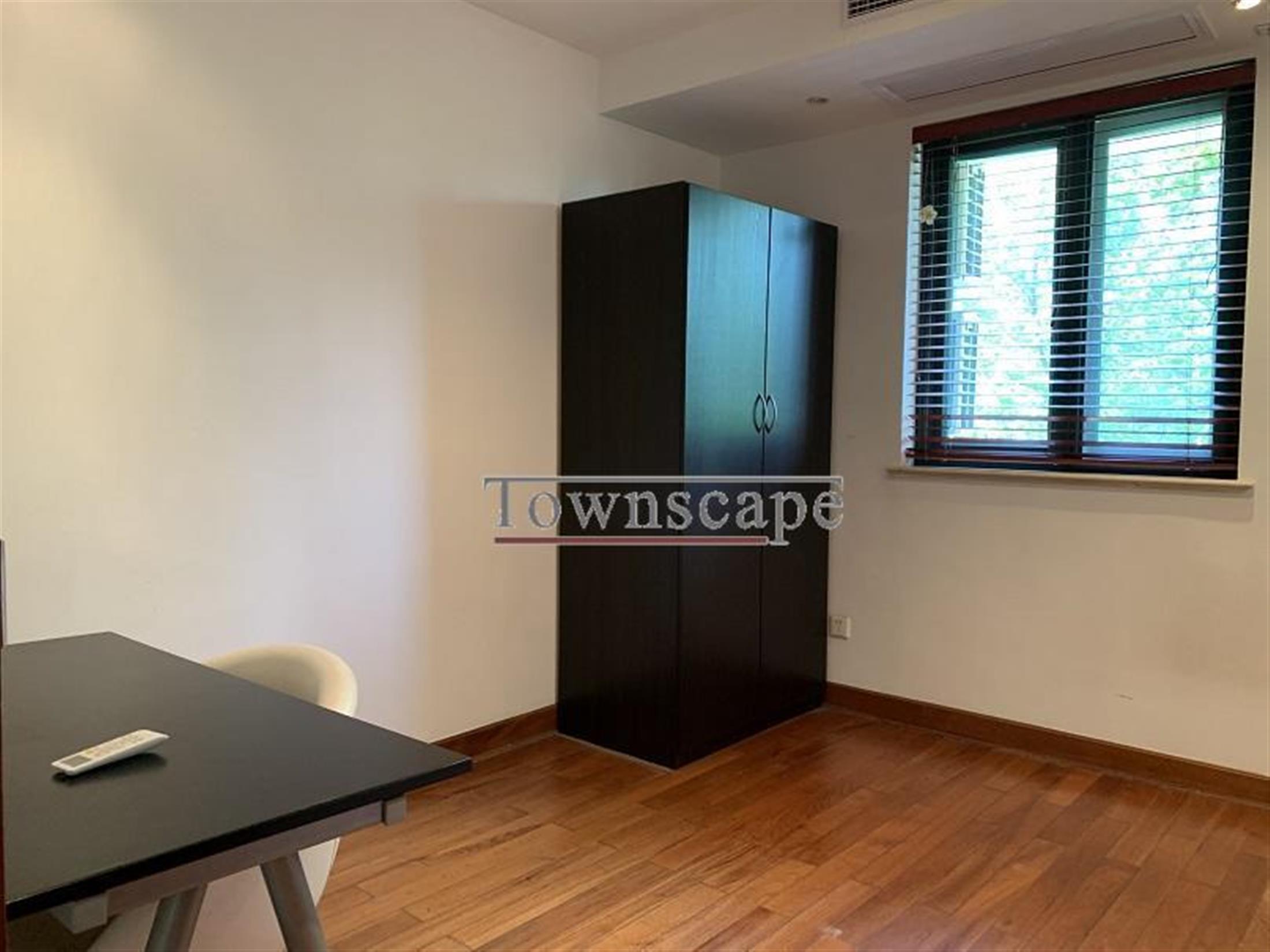 Nice floors Spacious Yanlord Garden Apartment in Lujiazui CBD for Rent in Pudong, Shanghai