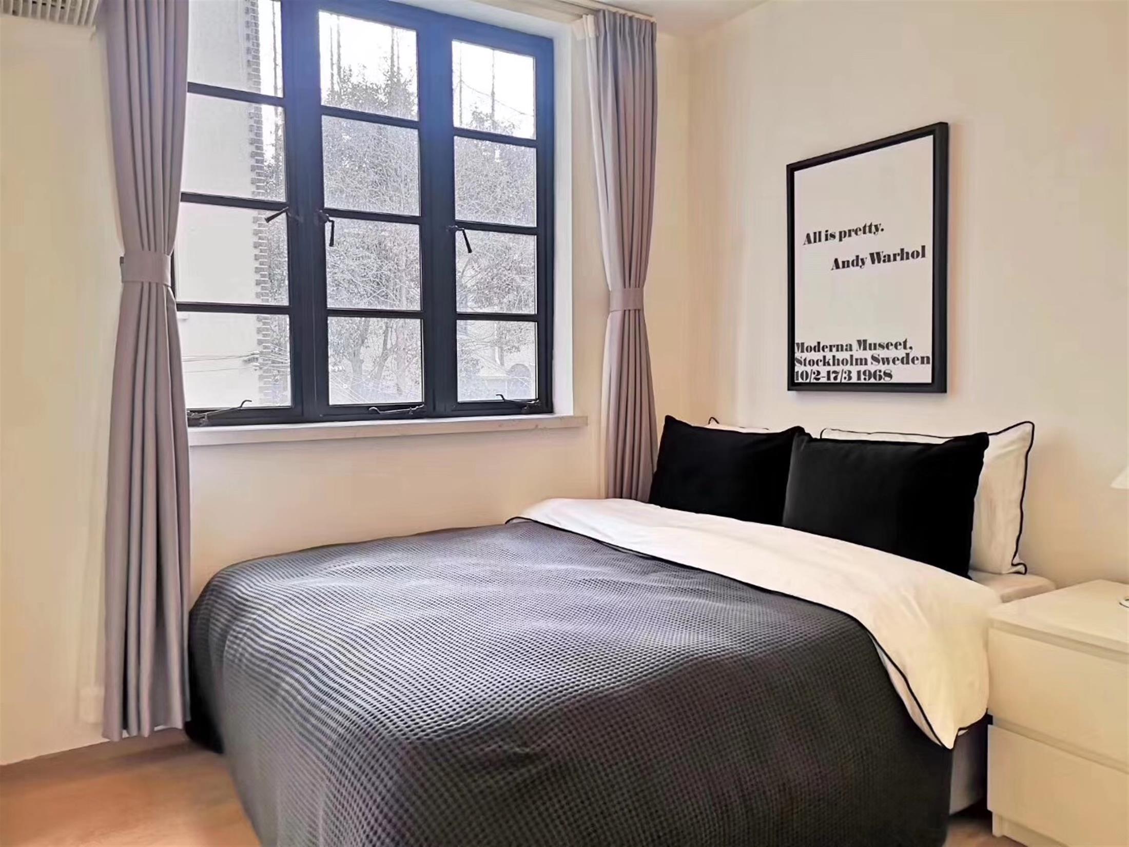 Big Bed Renovated Bright FFC Apt for Rent in Shanghai