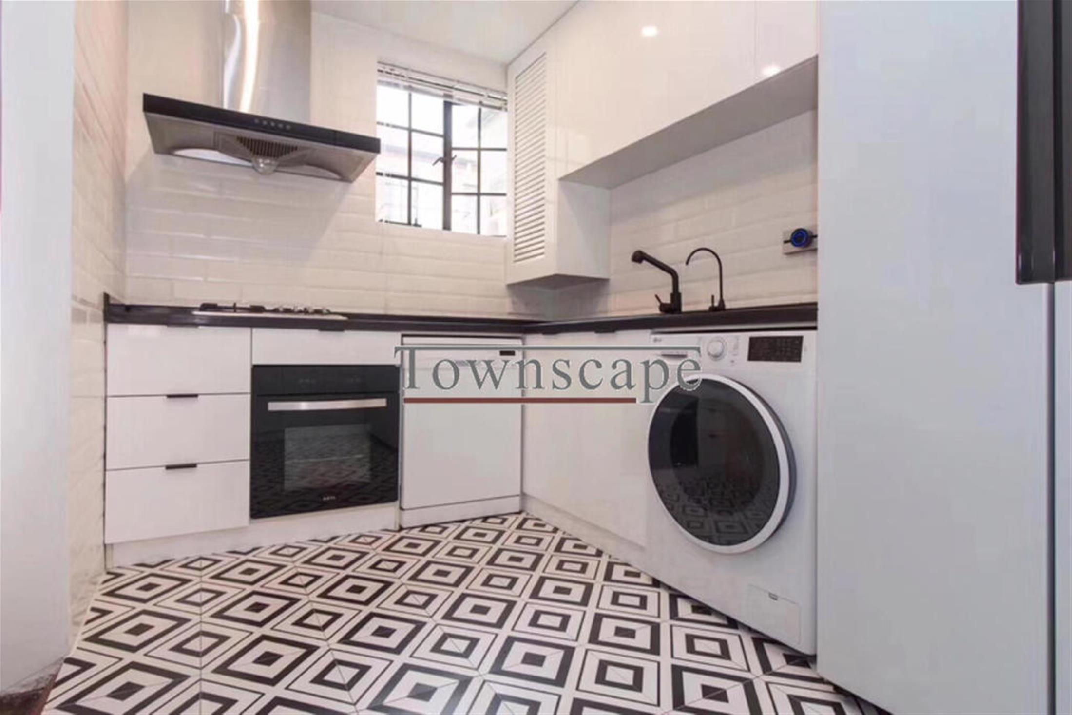 Open Kitchen Spacious Renovated FFC Duplex Lane House Apartment for Rent in Shanghai