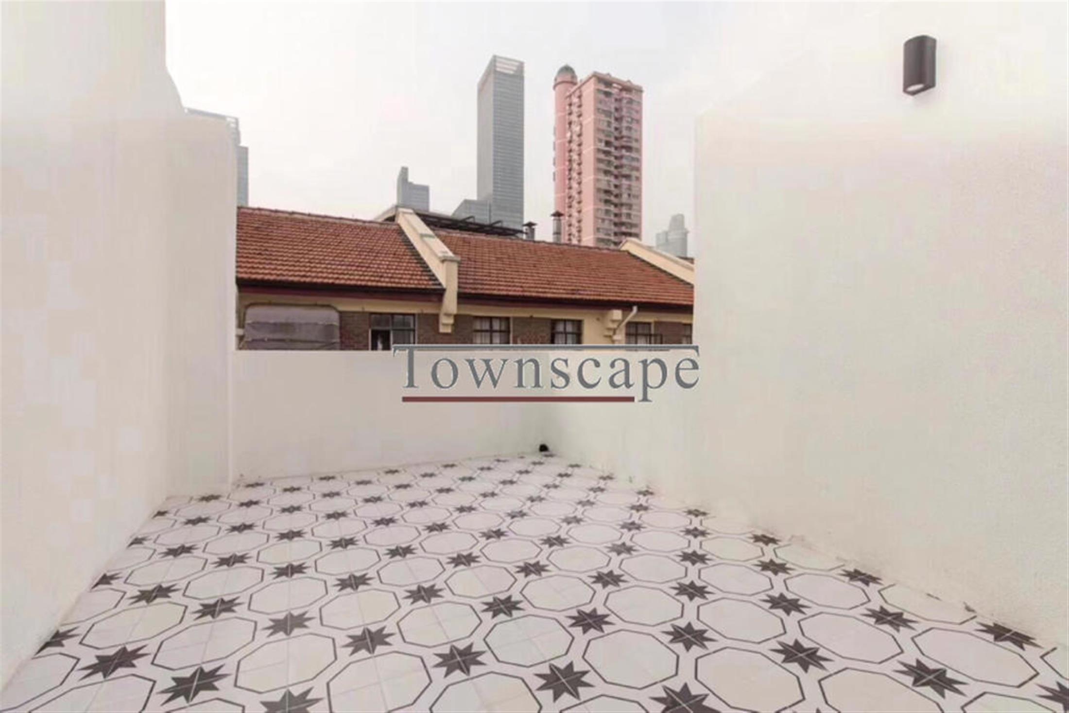 Big Terrace Spacious Renovated FFC Duplex Lane House Apartment for Rent in Shanghai