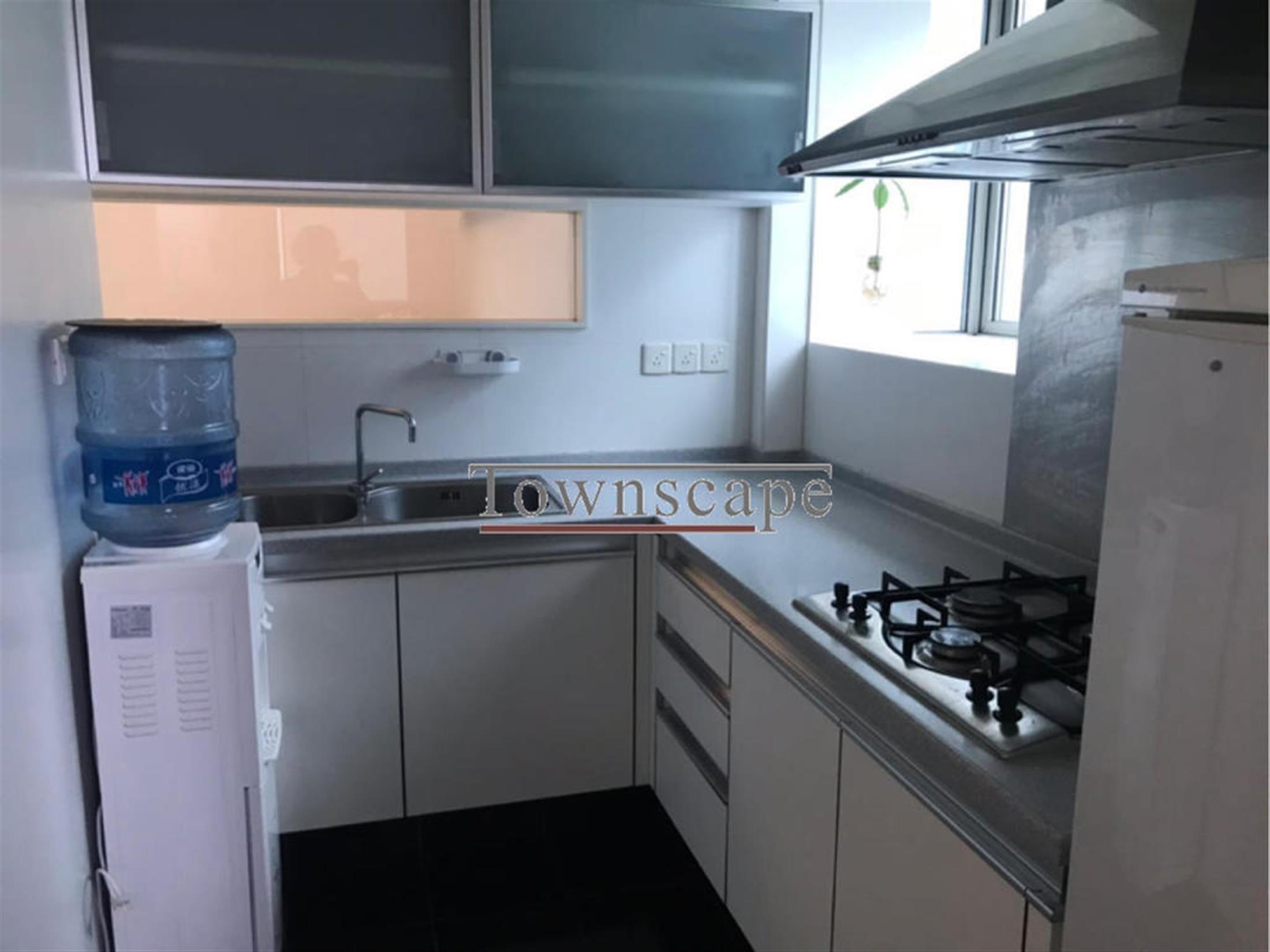 clean kitchen Discounted Cozy 8 Park Avenue Apartment w Great Views for Rent in Shanghai