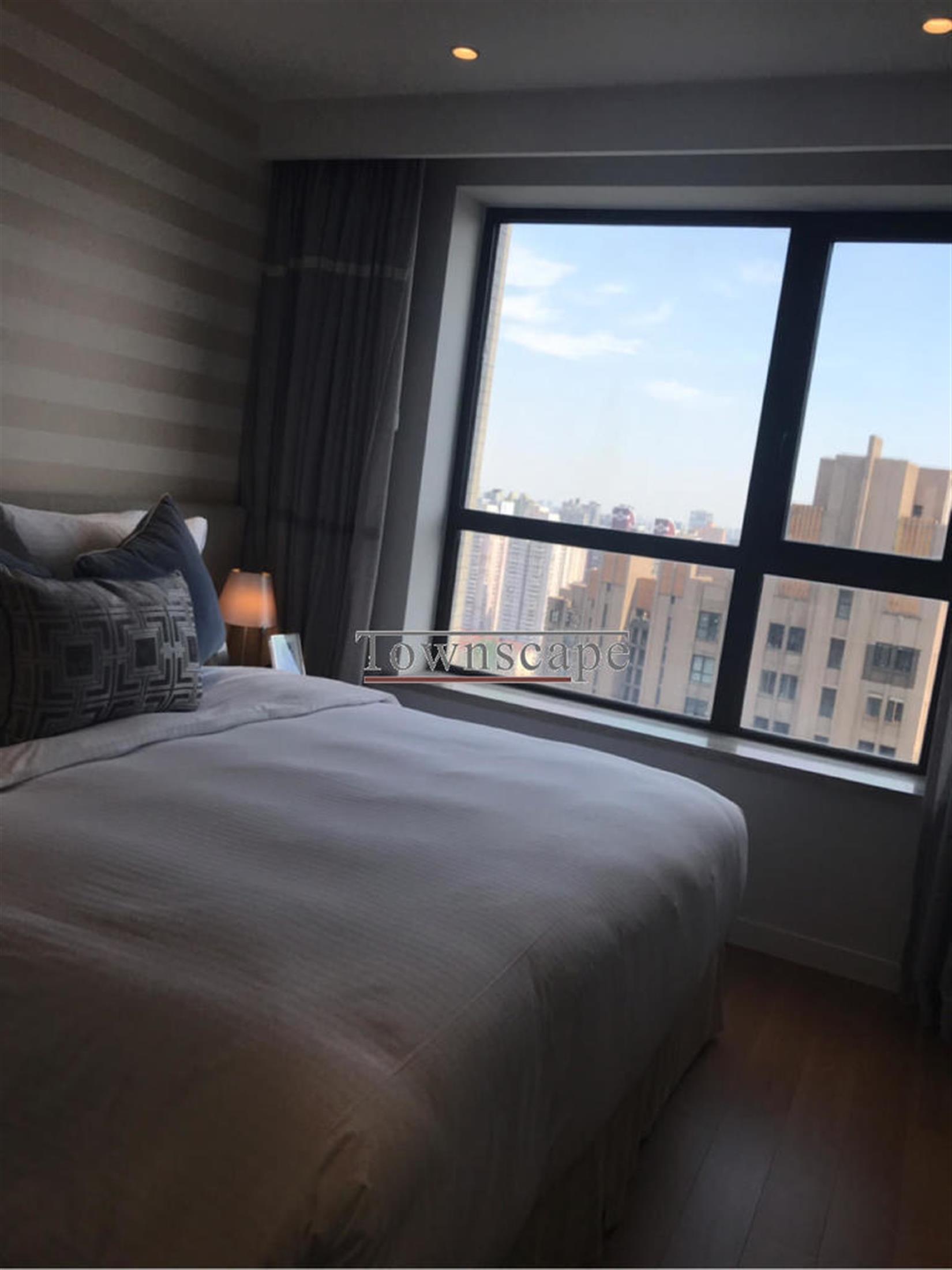 Big Bed Top-End High-Quality Super-Convenient Service Apartment for Rent in Shanghai