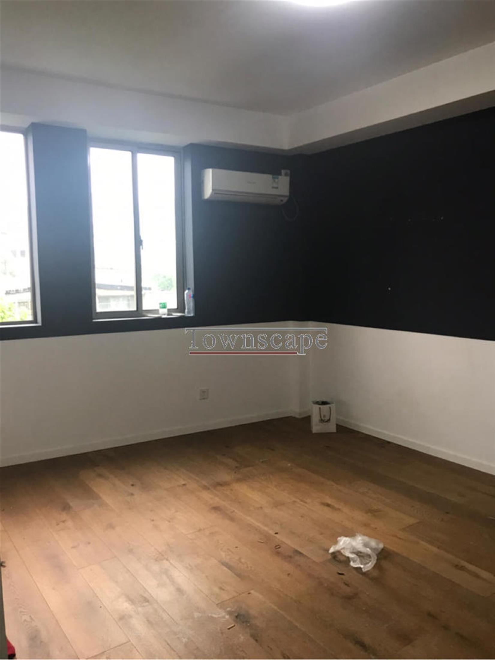 nice floors Great Location and Price on Peoples Square Apartment for Rent in Shanghai