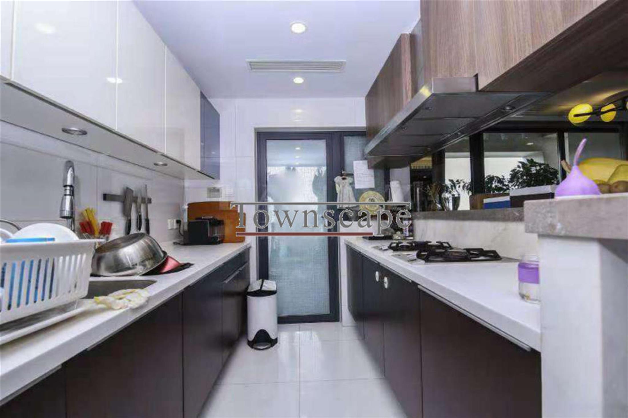 Kitchen Exquisite High-Quality Newly Renovated Xintiandi Casa Lakeville Apt for Rent