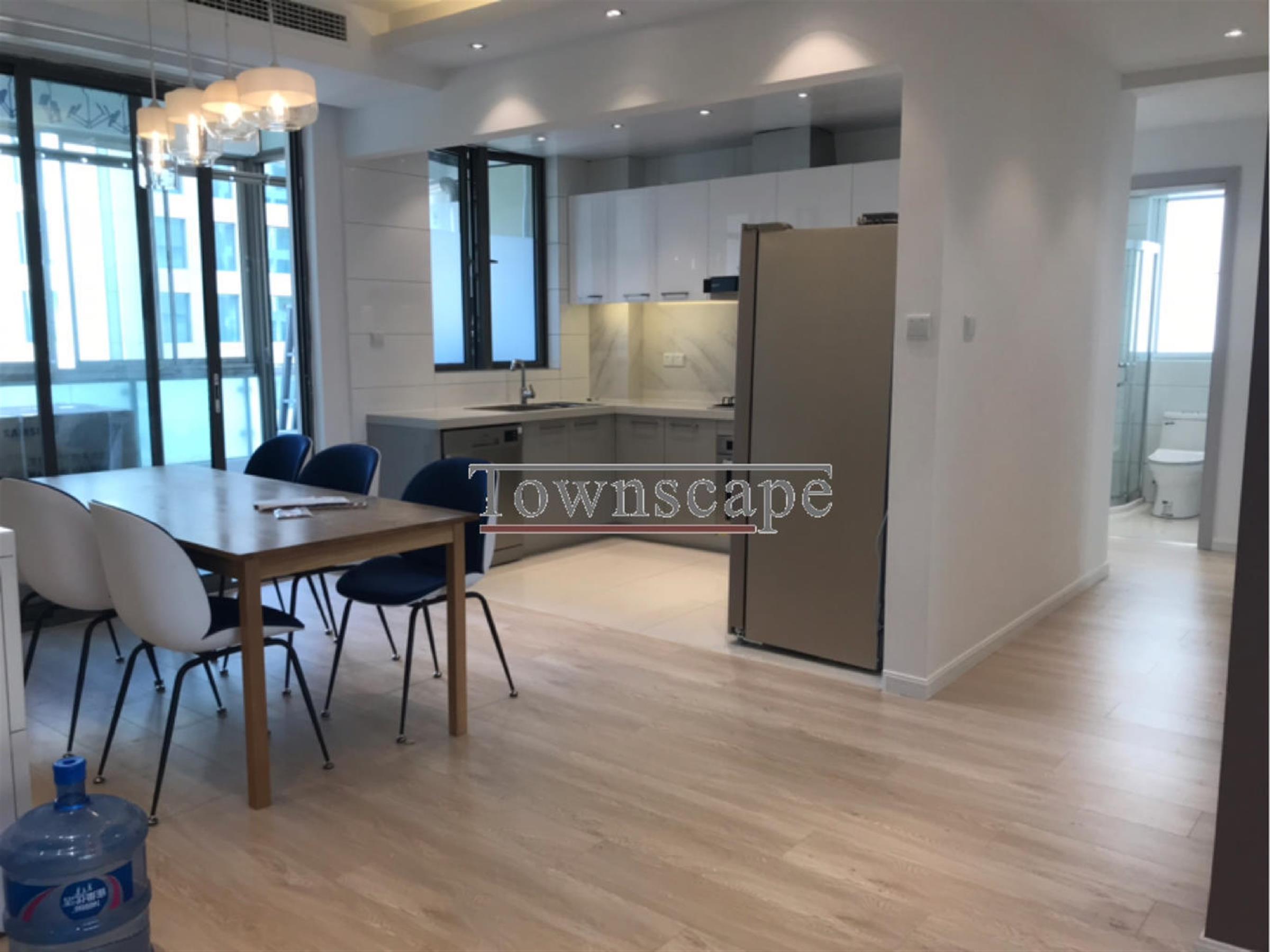 Open Kitchen New Bright Spacious Apartment in High-End Top-of-City in Jing