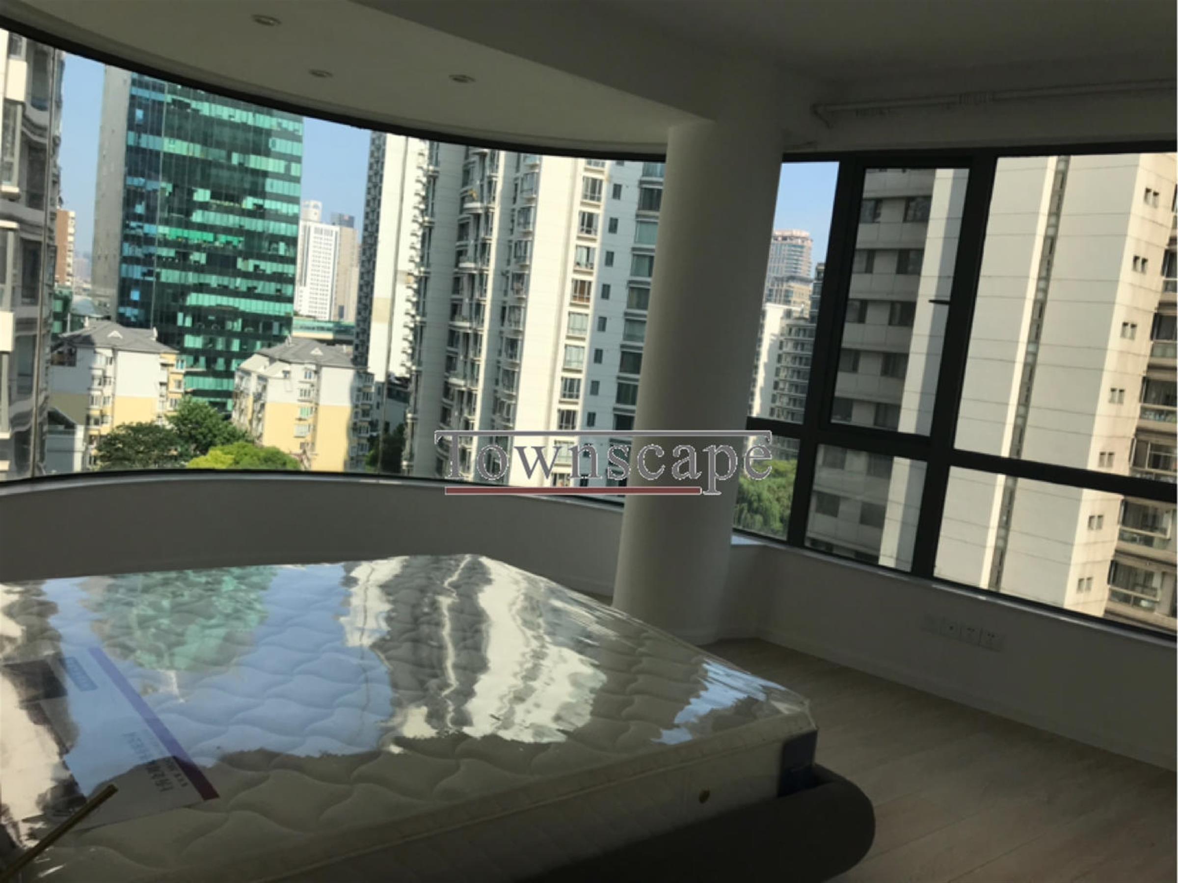Wrap-around windows New Bright Spacious Apartment in High-End Top-of-City in Jing