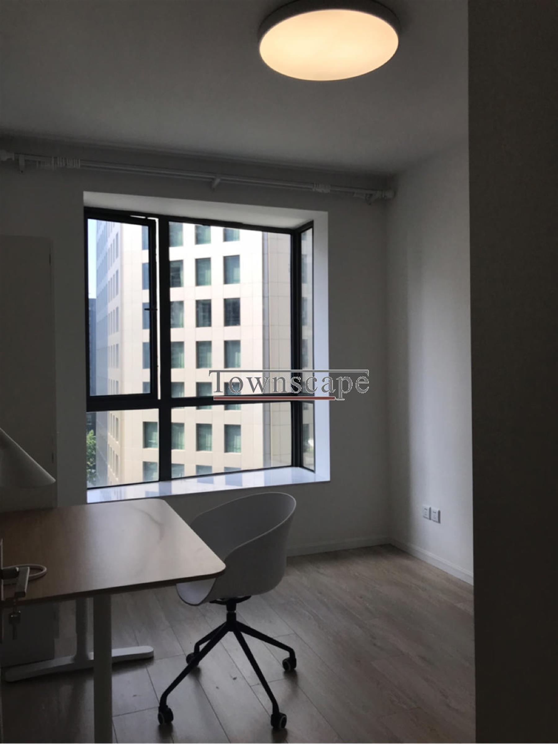 study room New Bright Spacious Apartment in High-End Top-of-City in Jing