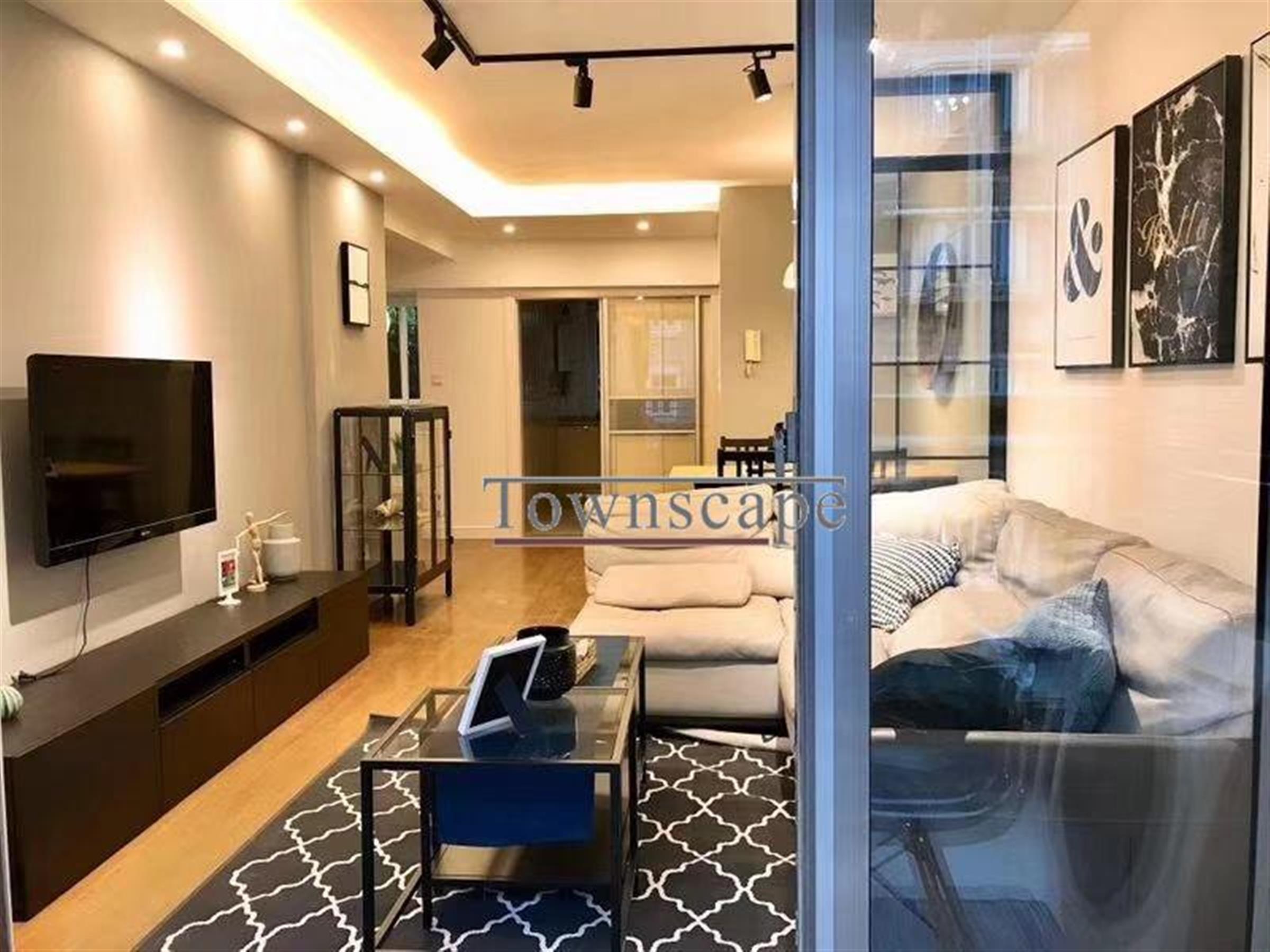 Large space Newly Renovated Spacious FFC Apartment for Rent in Shanghai