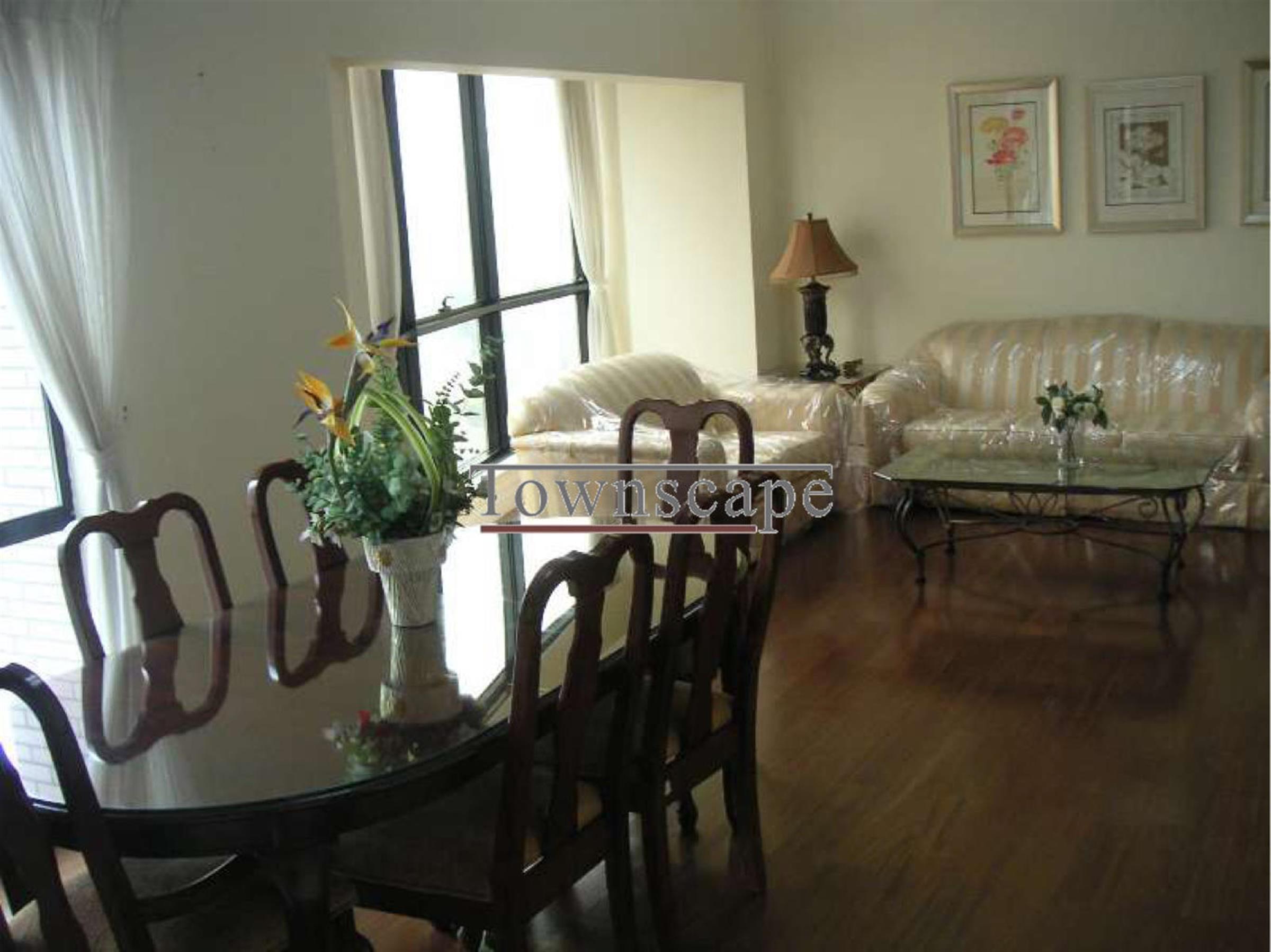 bright rooms Great Views, Location, n Price for Large FFC Apt for Rent in Shanghai