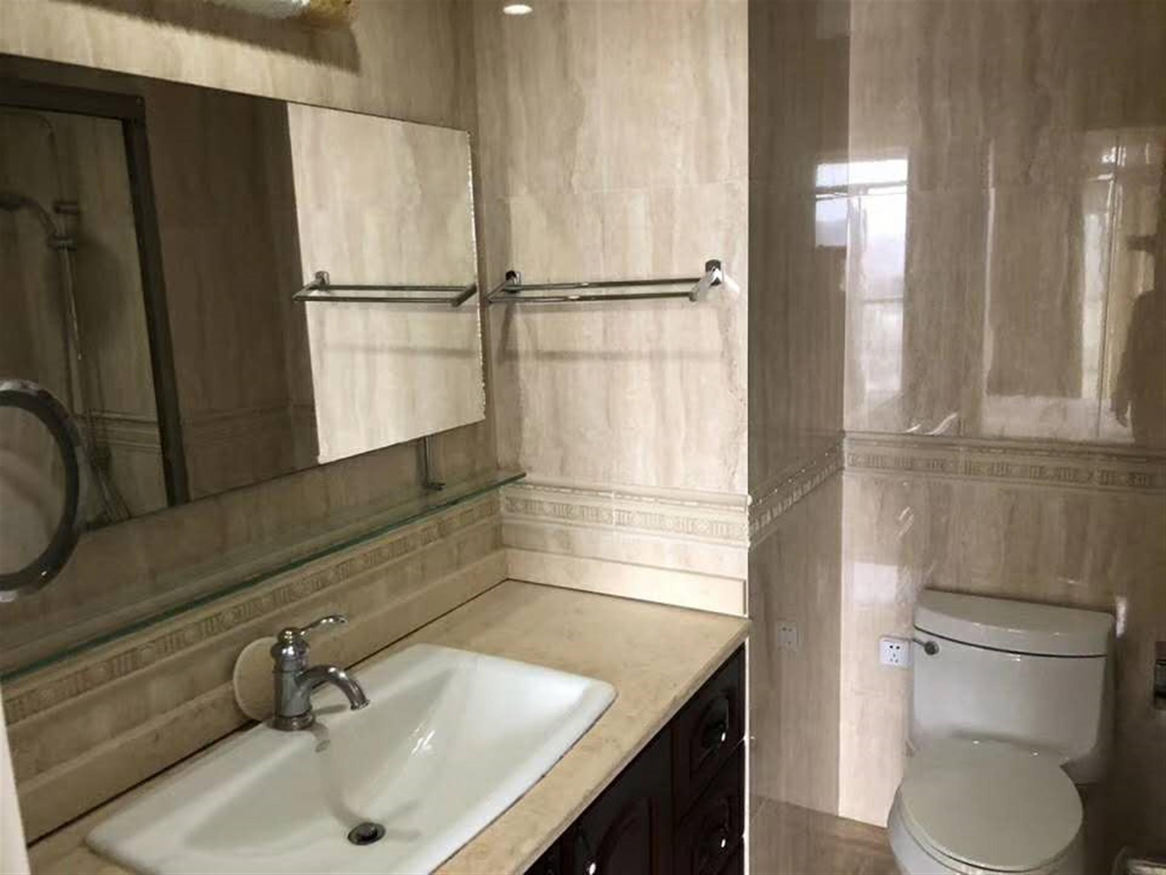 en-suite bathroom Apartment w Great IAPM Location & View for Rent in Shanghai