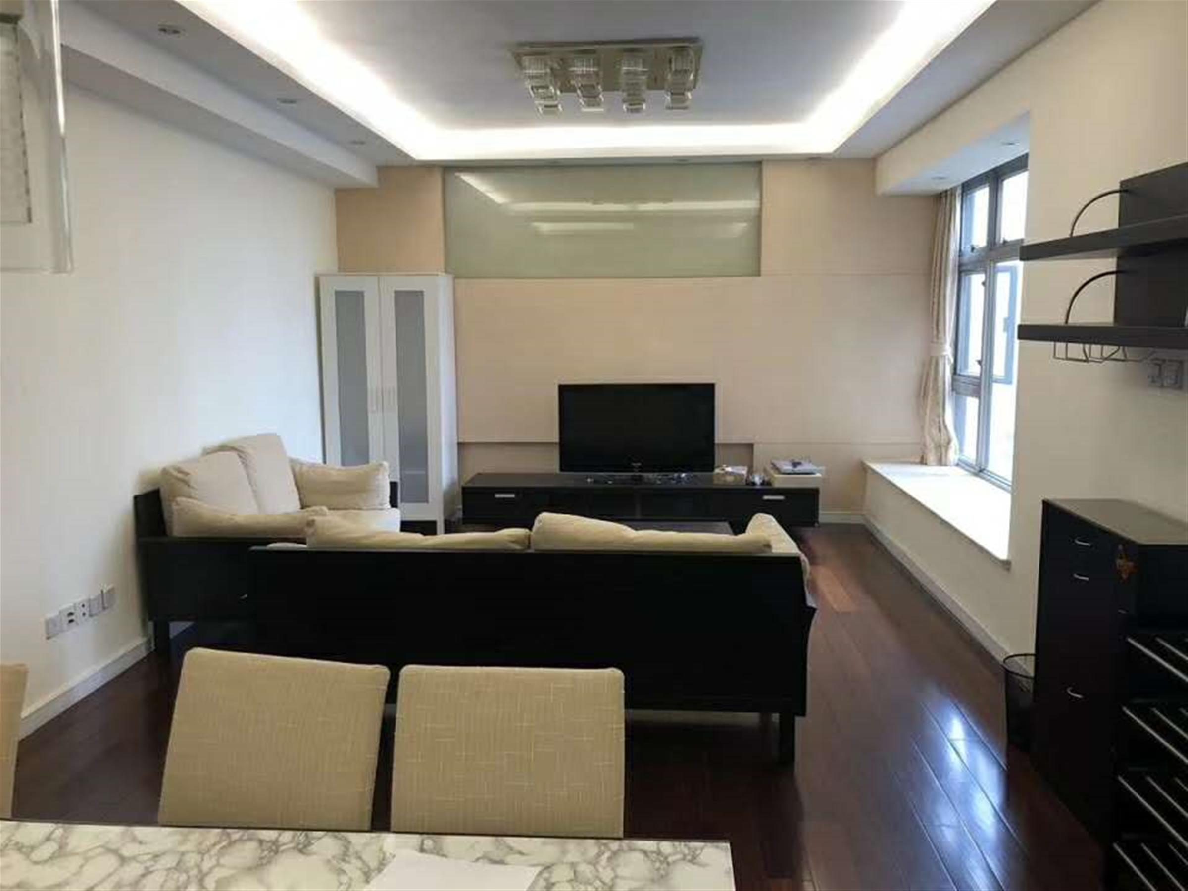 Open living space Apartment w Great IAPM Location & View for Rent in Shanghai