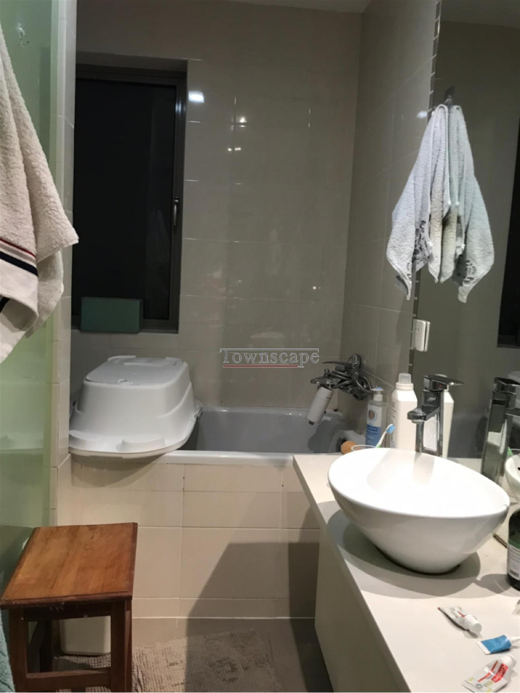 tub Comfy Ergo-designed Spacious 2BR Yongjia Rd Apartment for Rent in Shanghai