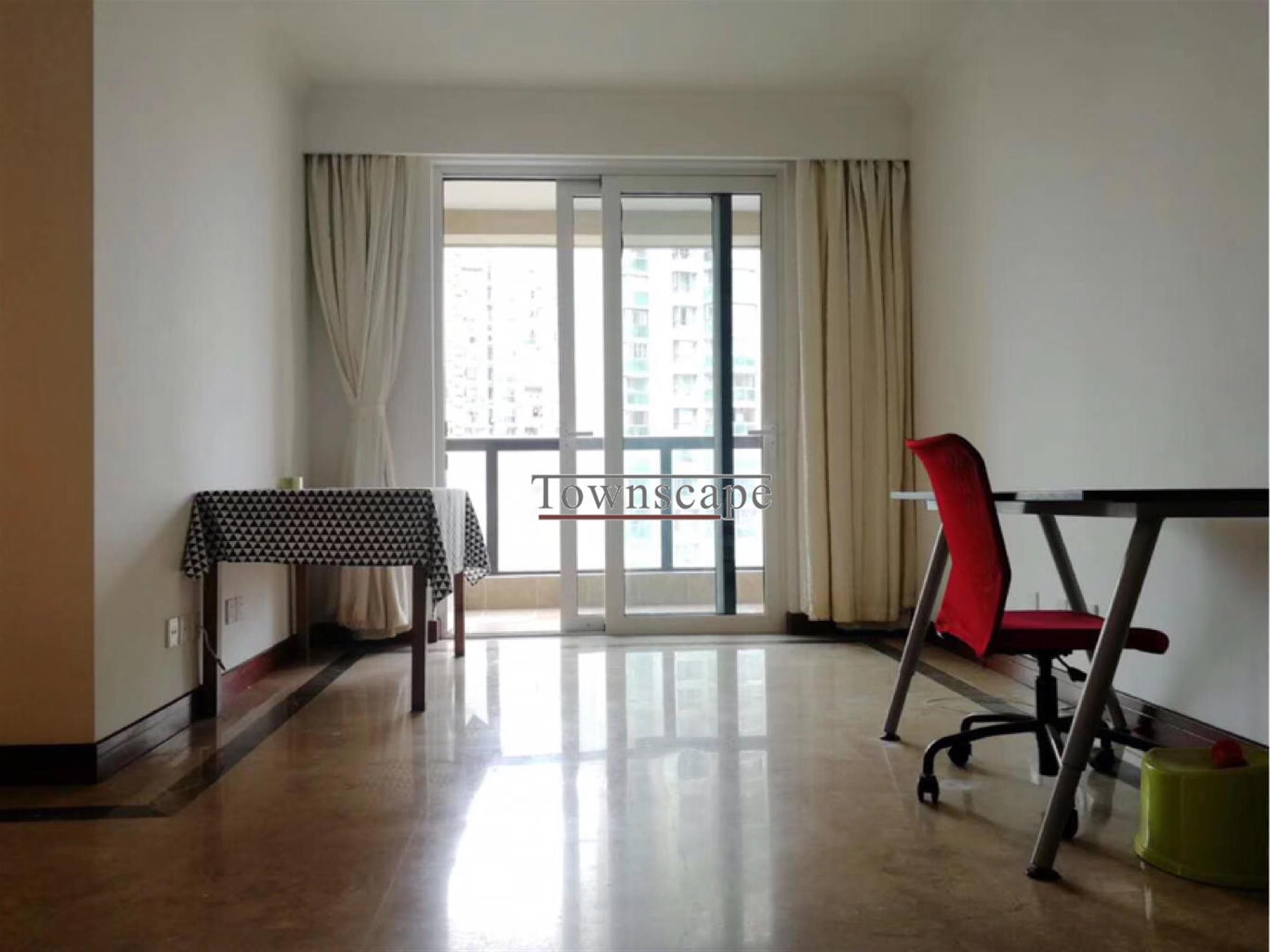 Spacious Apartment in Popular Modern High-end Jing’an Compo