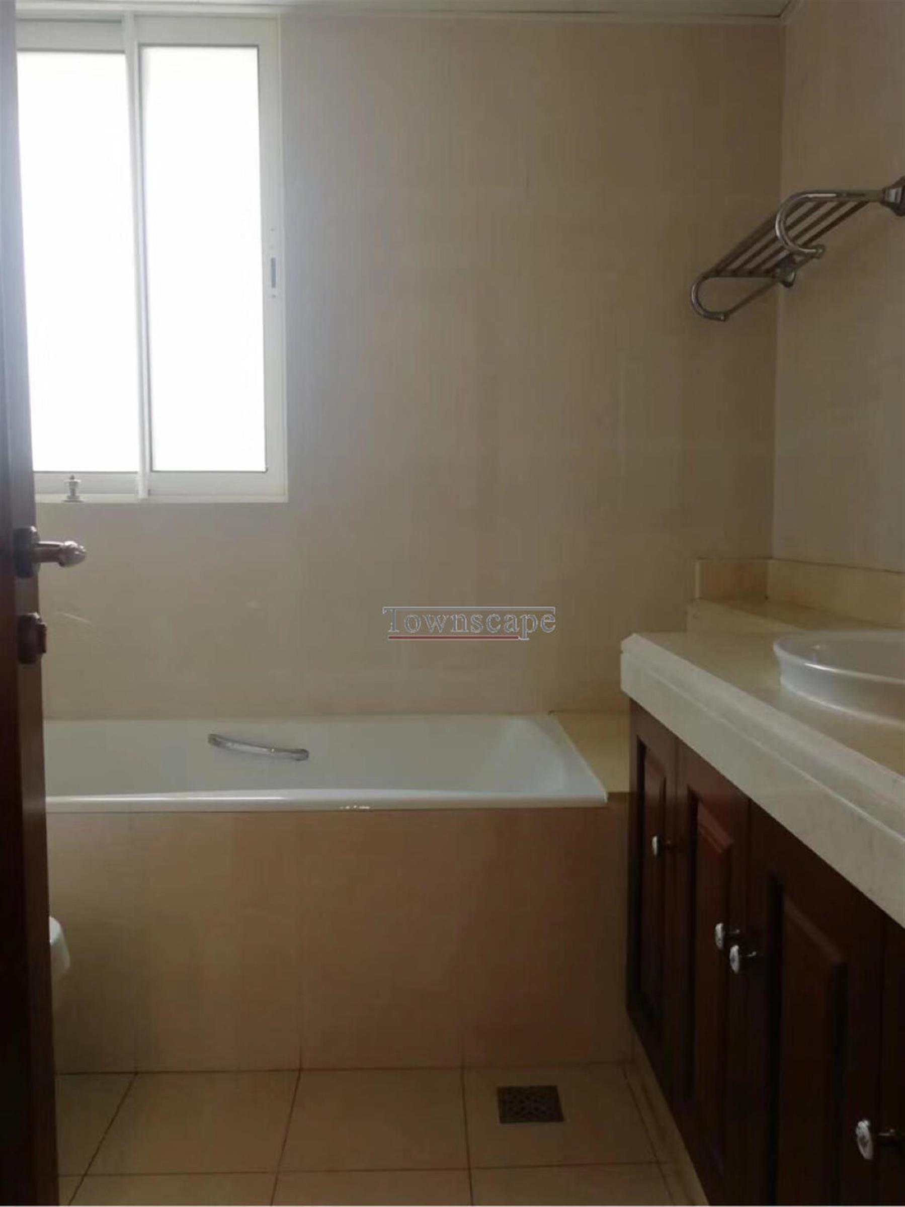 bathtub Spacious Apartment in Popular Modern High-end Jing’an Compound for Rent