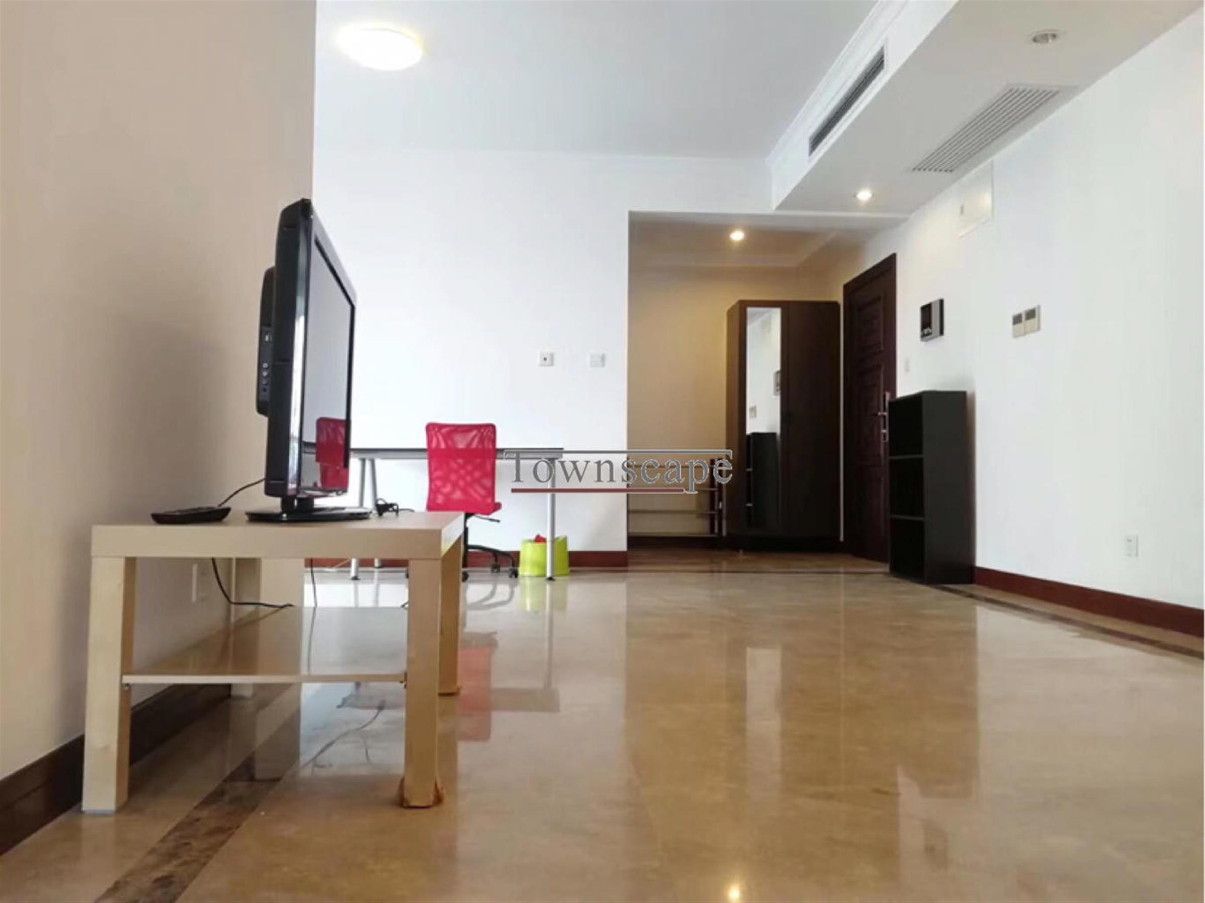 Shiny marble floors Spacious Apartment in Popular Modern High-end Jing’an Compound for Rent