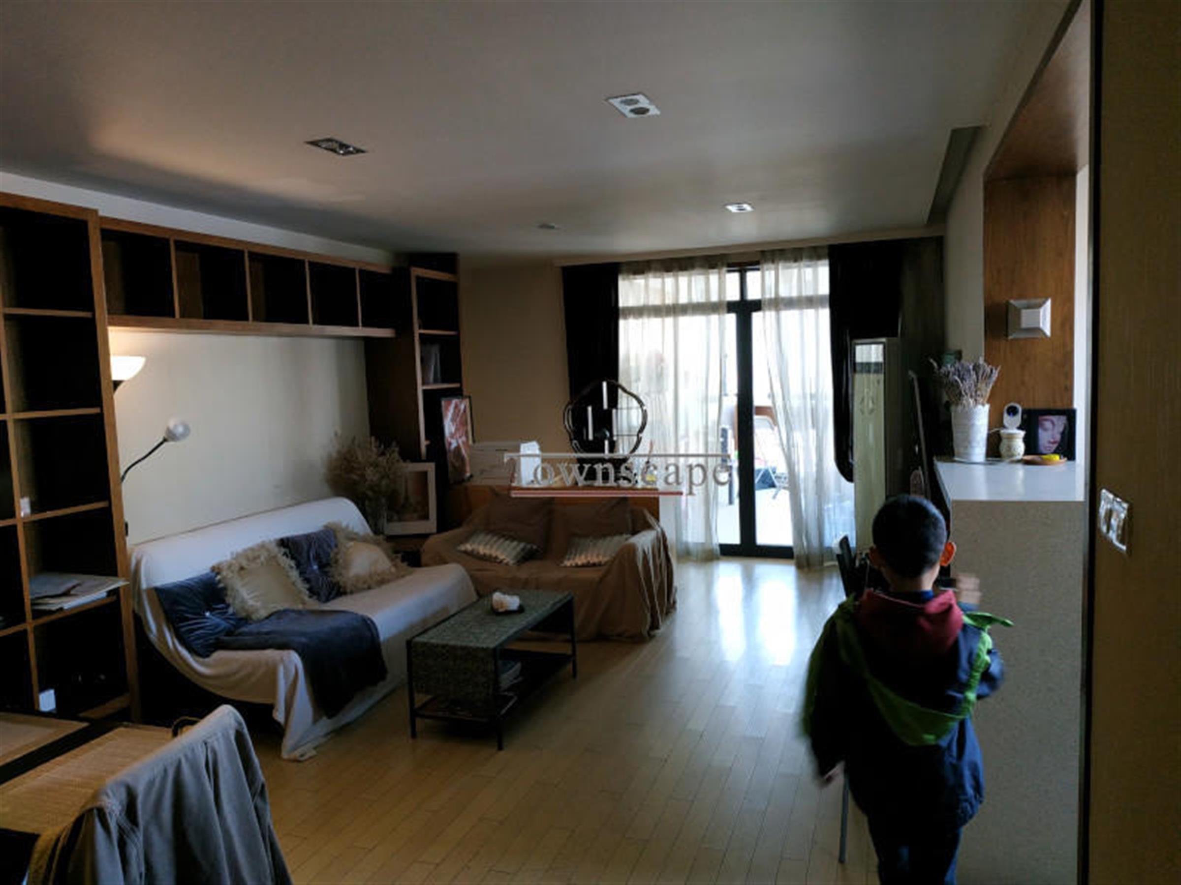large living room Great Price, Large XTD Apartment w Large Balcony in Shanghai for Rent