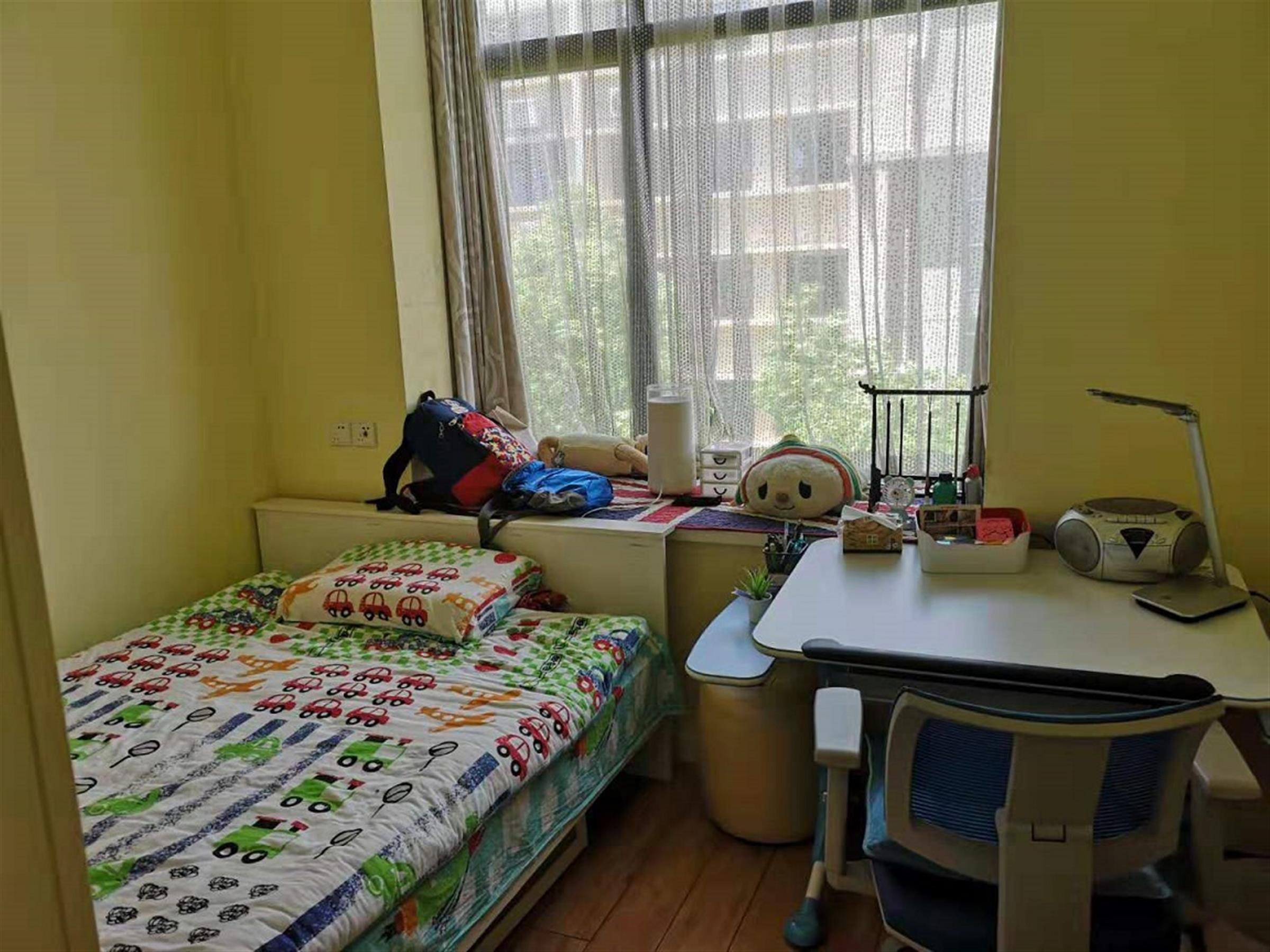 kids room Quiet Fresh Air among Treetops nr Shanghai Zoo w Spacious Bright Apt for Rent