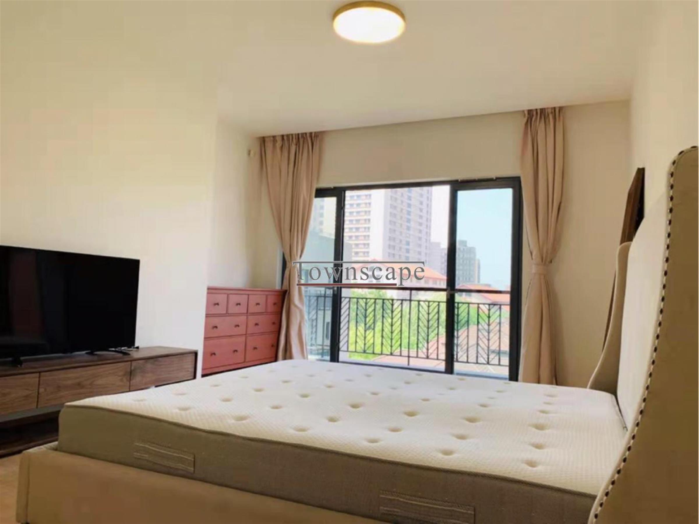 bedroom with balcony Spacious Sinan Mansions Apartment for Rent in the Heart of Shanghai
