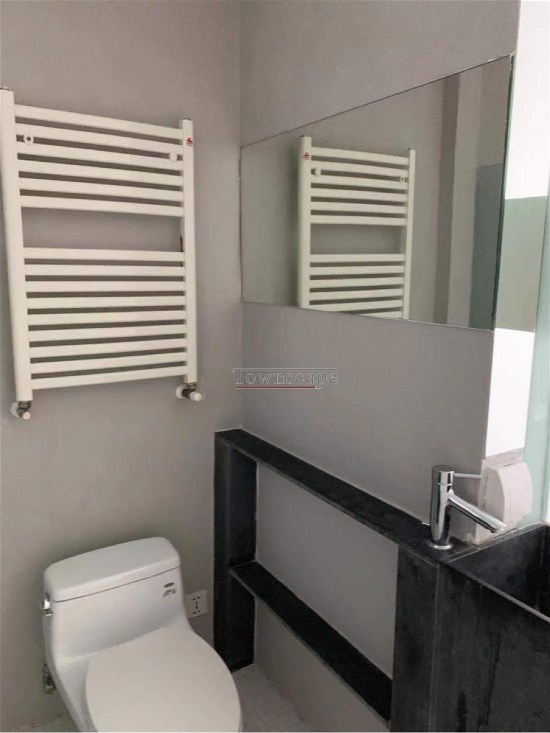 wall heating Large 3F FFC Lane House for Rent in Shanghai