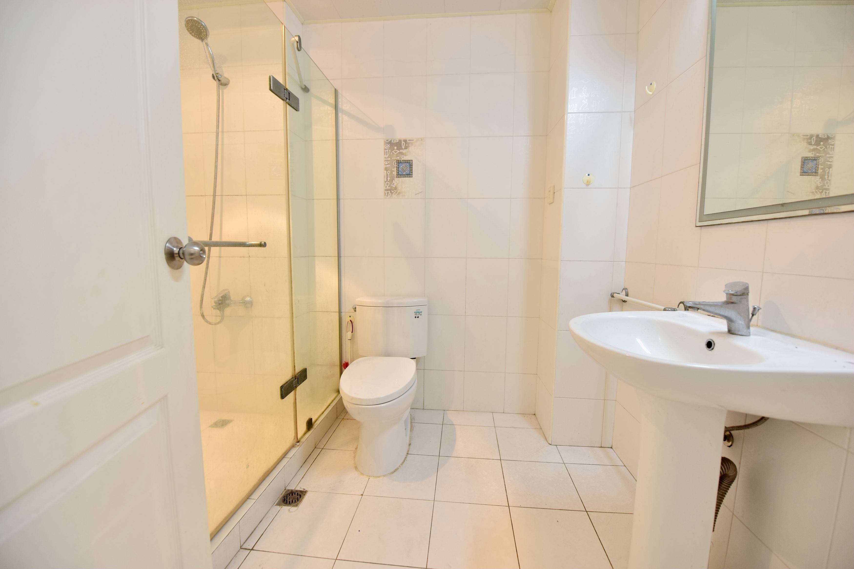 Clean Bathroom Bright Spacious 3BR Gubei Apartment for Rent in Hongqiao Shanghai