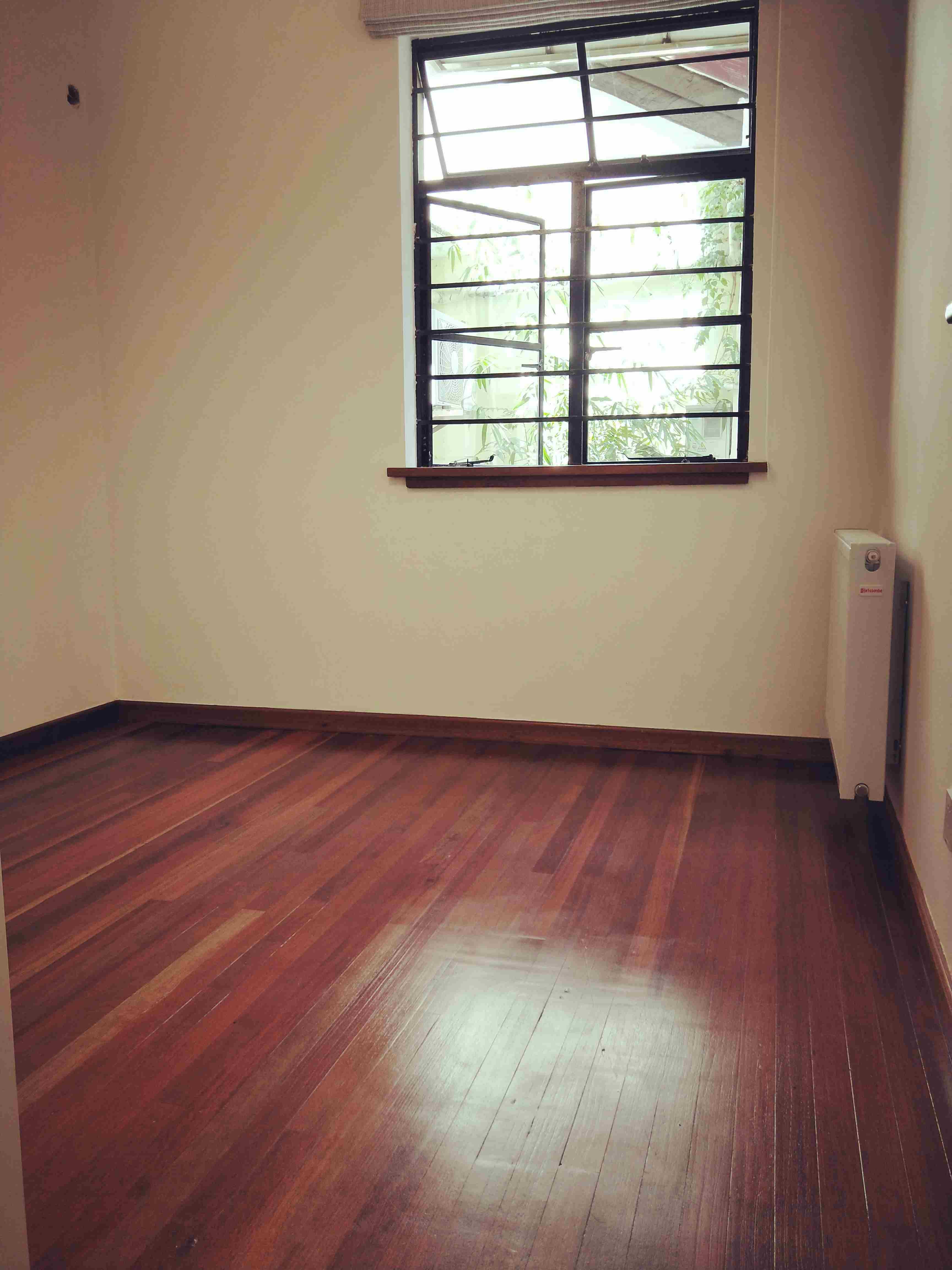 Beautiful floors Bright Quiet 3BR Xintiandi Lane House Apartment in Shanghai for Rent