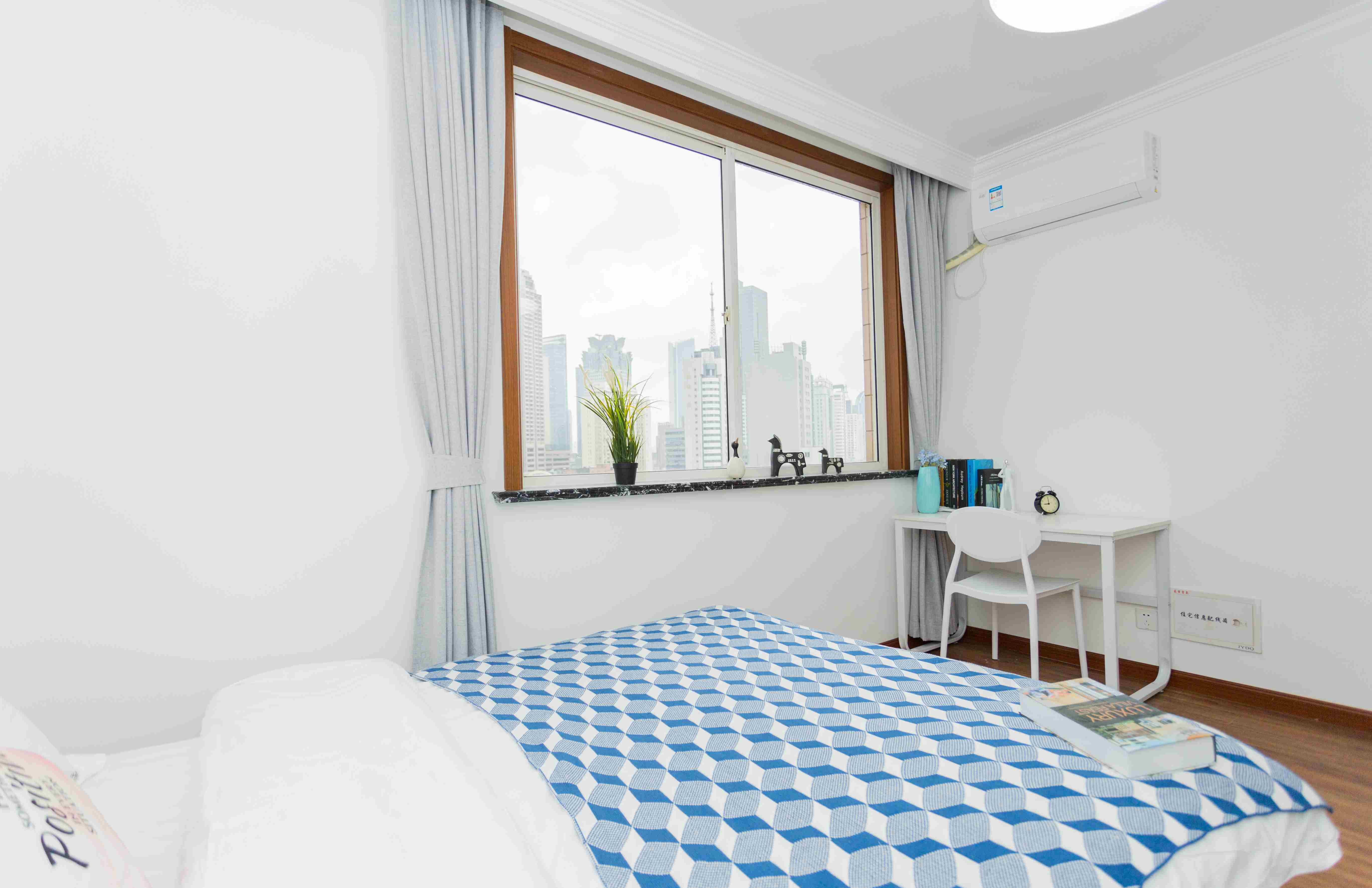 smaller bedroom Bright 4BR Fantastic Views & Convenient W Nanjing Rd LN 2/12/13 for Rent in Shanghai