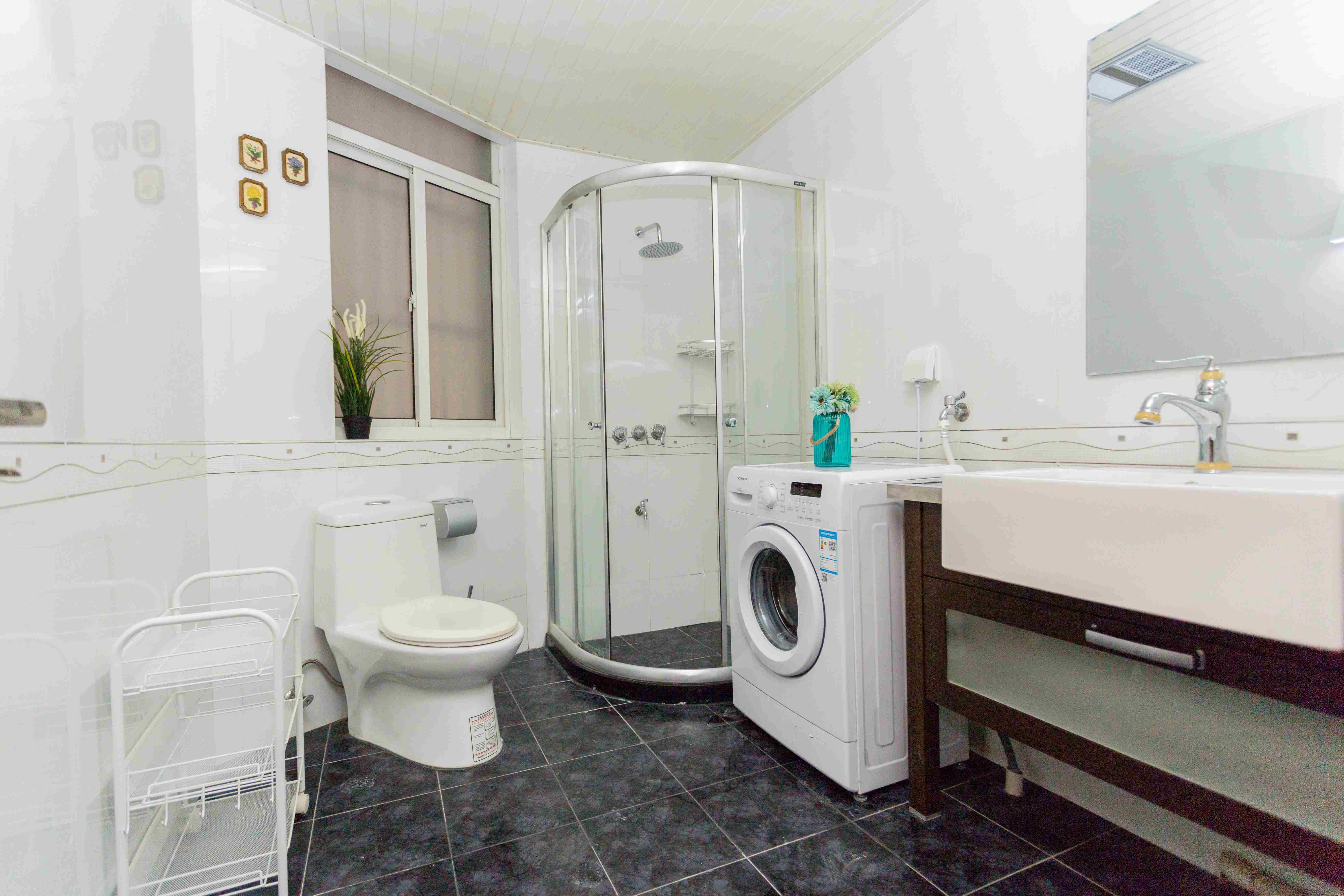 large bathroom Bright 4BR Fantastic Views & Convenient W Nanjing Rd LN 2/12/13 for Rent in Shanghai