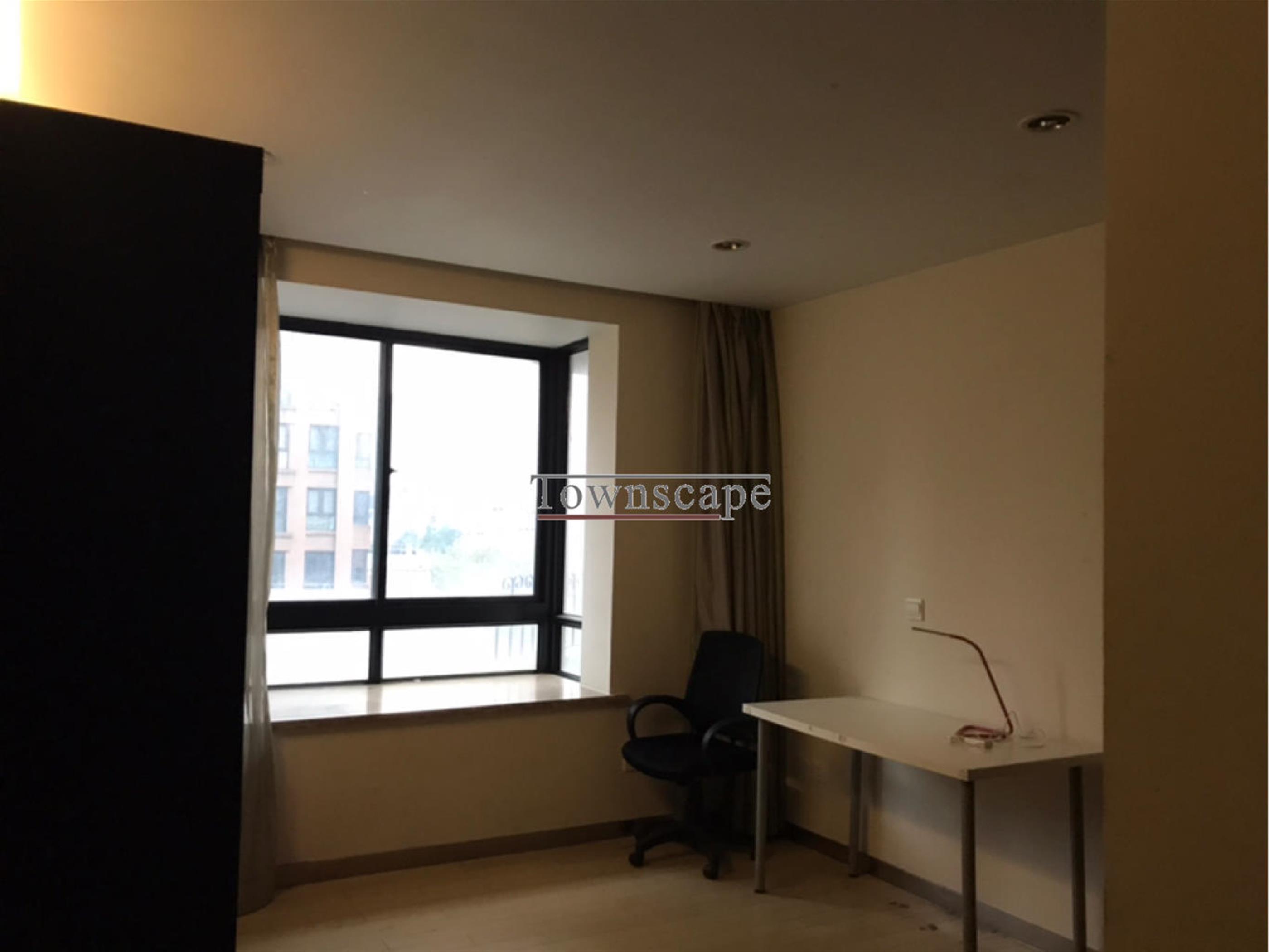 deep alcoves Good Value Large 3BR Apartment nr Xintiandi LN 8/9/10/13 for Rent in Shanghai