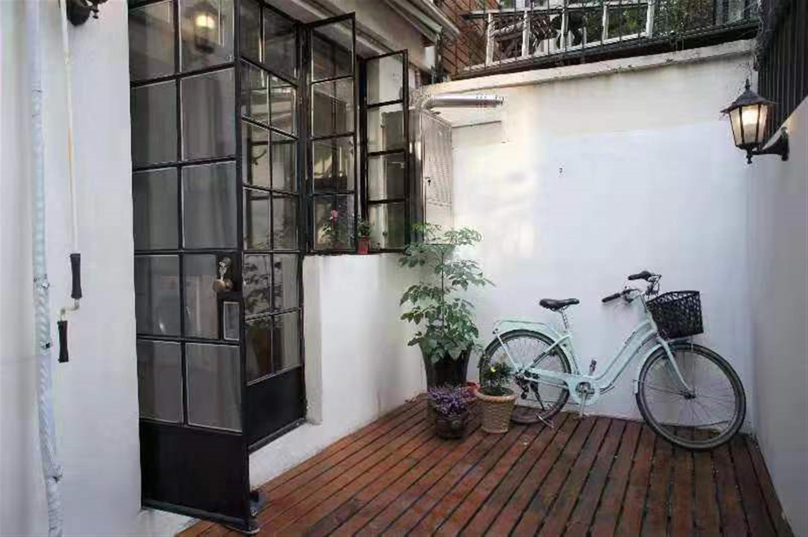 private patio Bright Cozy 1F 2BR FFC Lane House Apt for Rent LN10