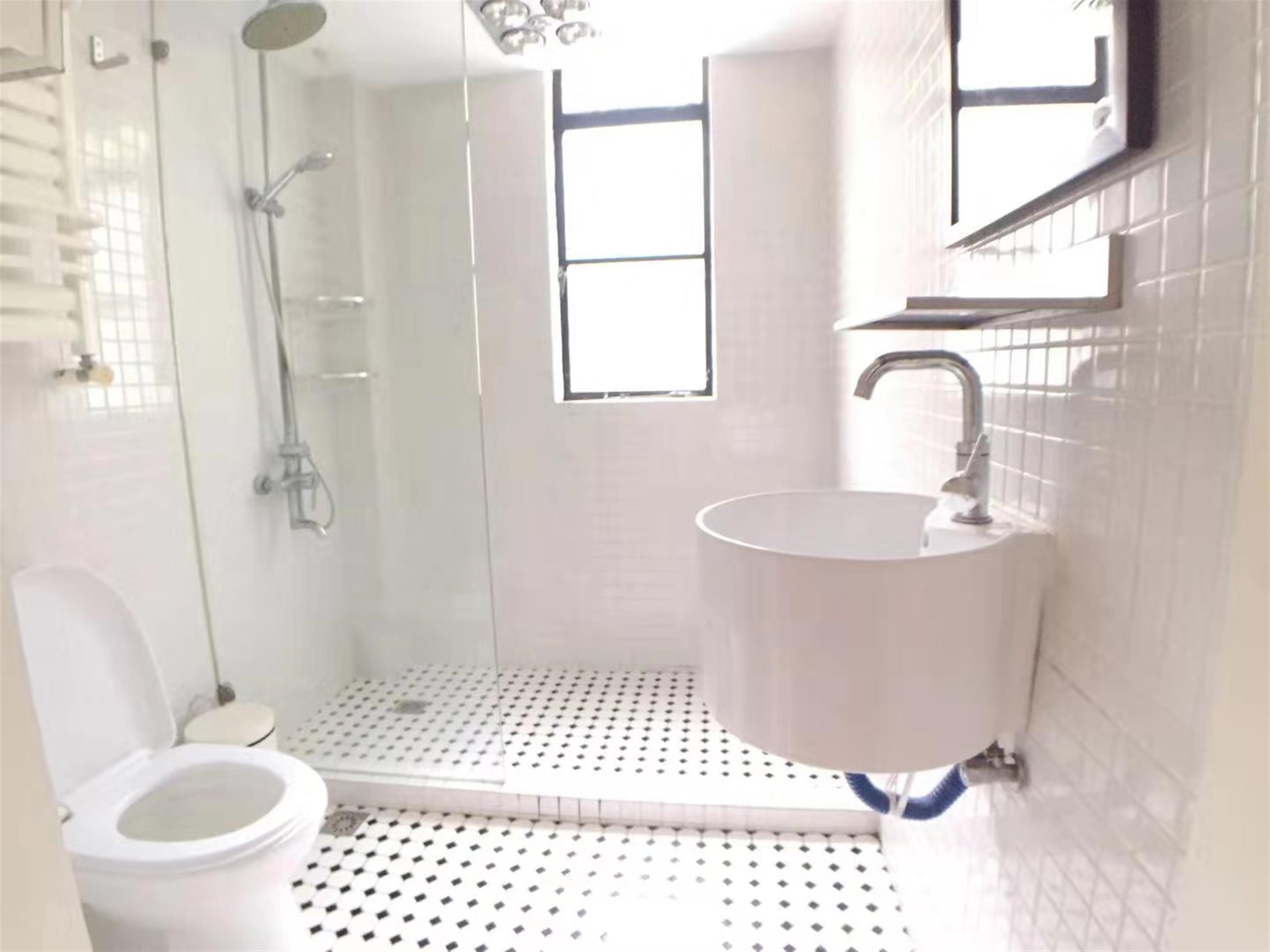 bright bathroom Bright Cozy 1F 2BR FFC Lane House Apt for Rent LN10