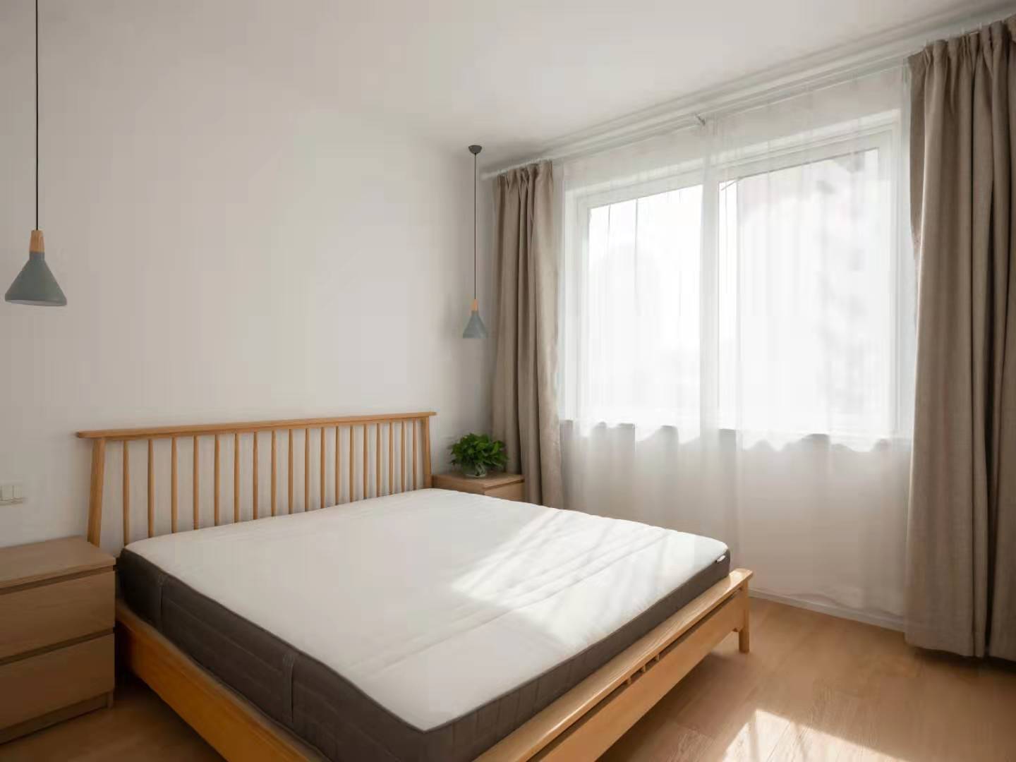 Big bedroom Bright 3BR FFC Apartment w Balcony nr LN 1/7/9 for Rent in Shanghai
