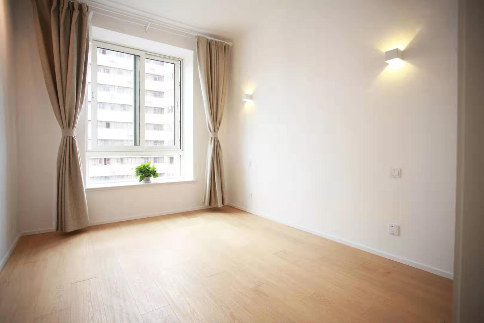 Bright Bedrooms Bright 3BR FFC Apartment w Balcony nr LN 1/7/9 for Rent in Shanghai