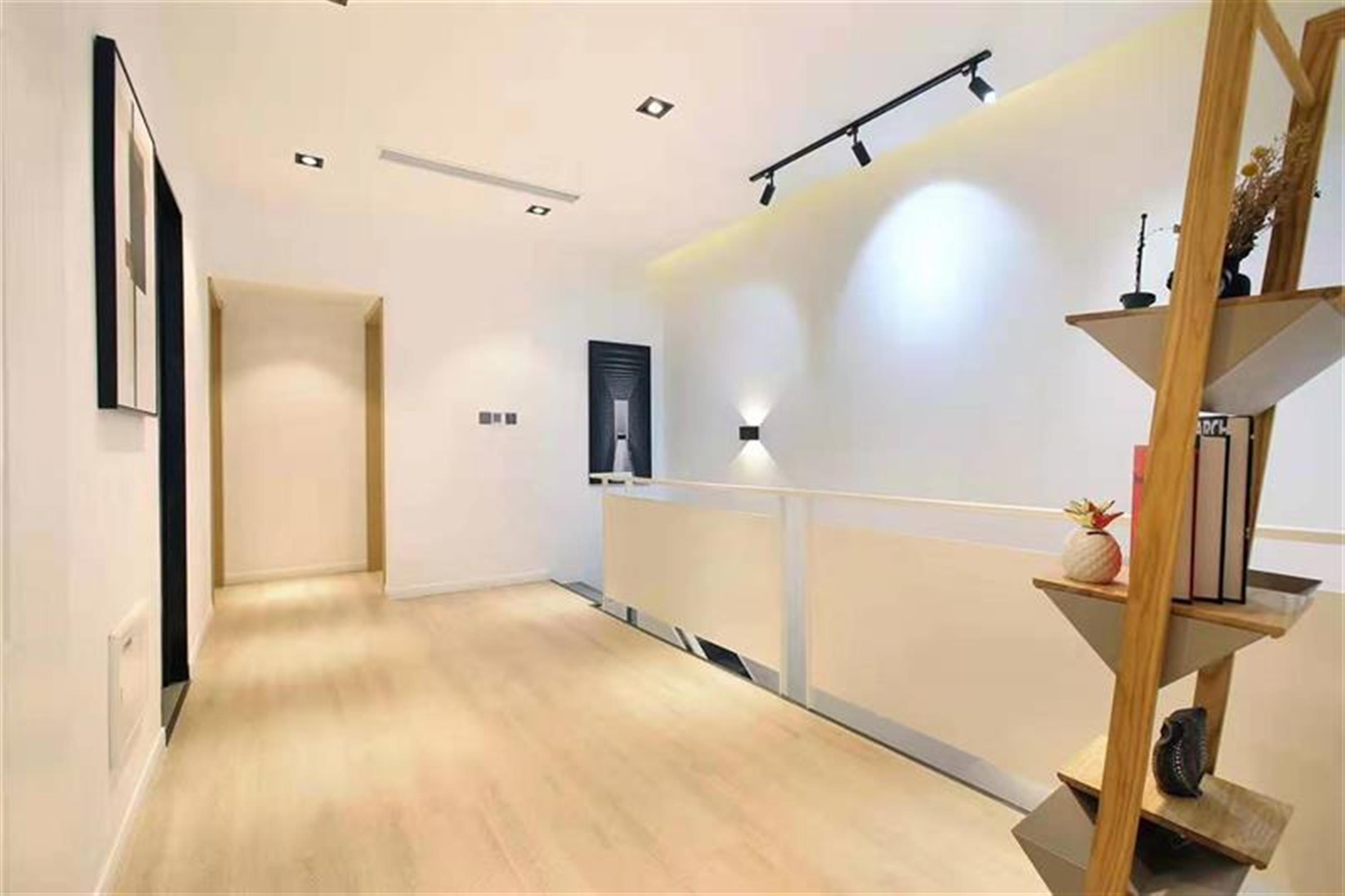 bright floors Newly-decorated Modern Bright Spacious 4BR Xintiandi Duplex for Rent in Shanghai LN 10/13