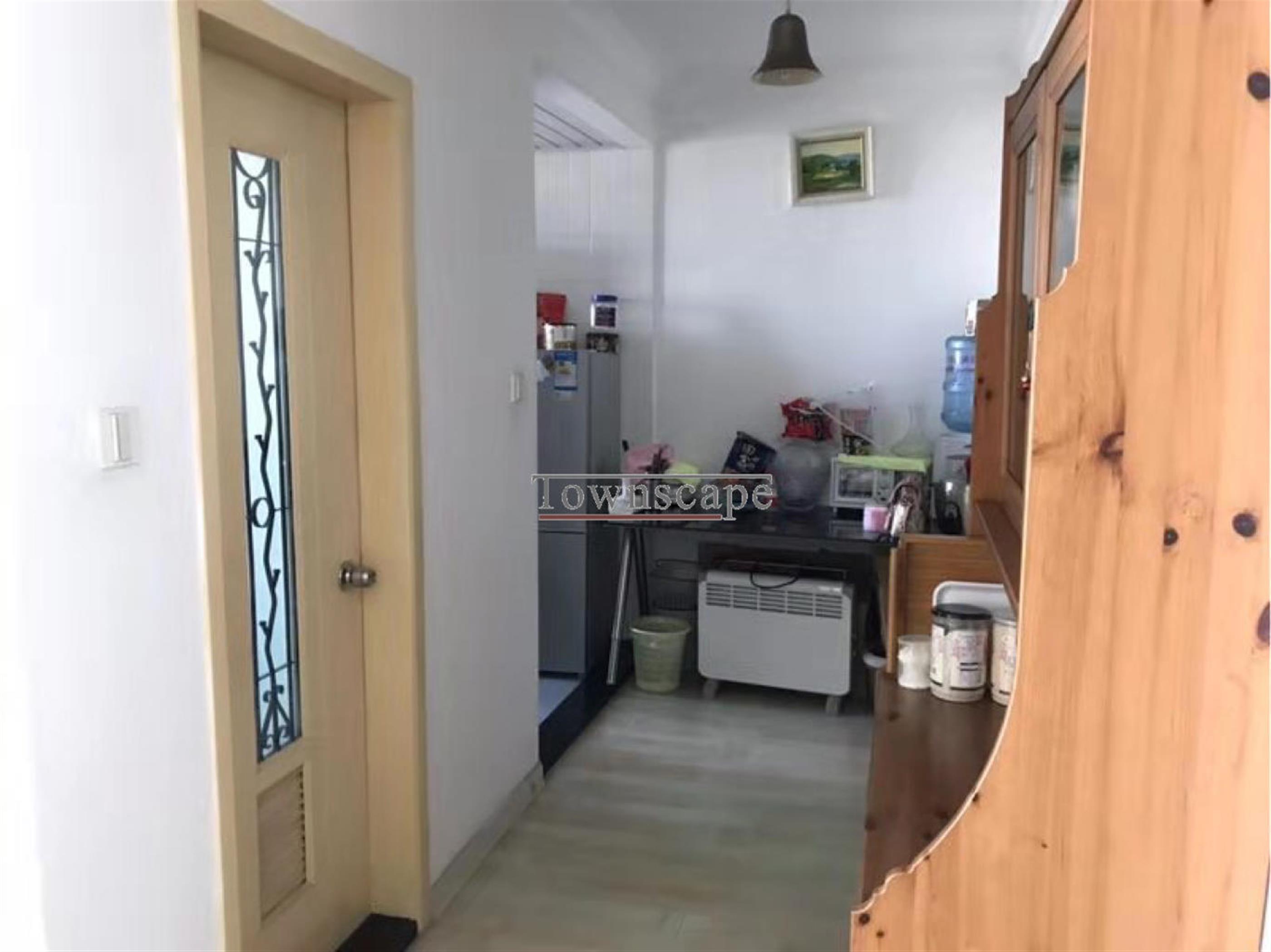 hall Great Value Spacious Bright 2BR Apartment Near LN 4/12 for Rent in Shanghai