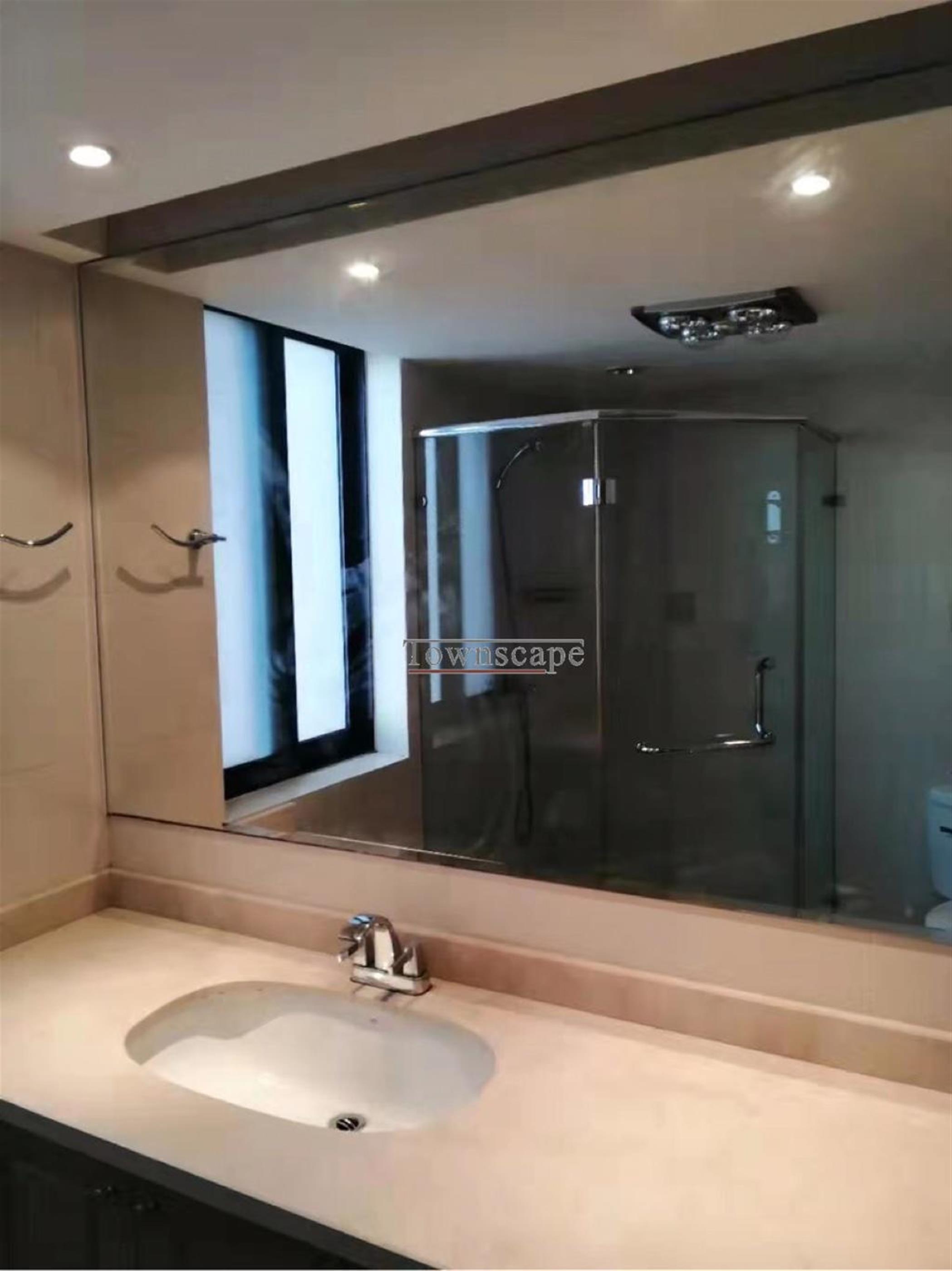 clean bathroom Great Value Spacious Bright 3BR Apartment Near LN 10 & Zoo for Rent in Shanghai