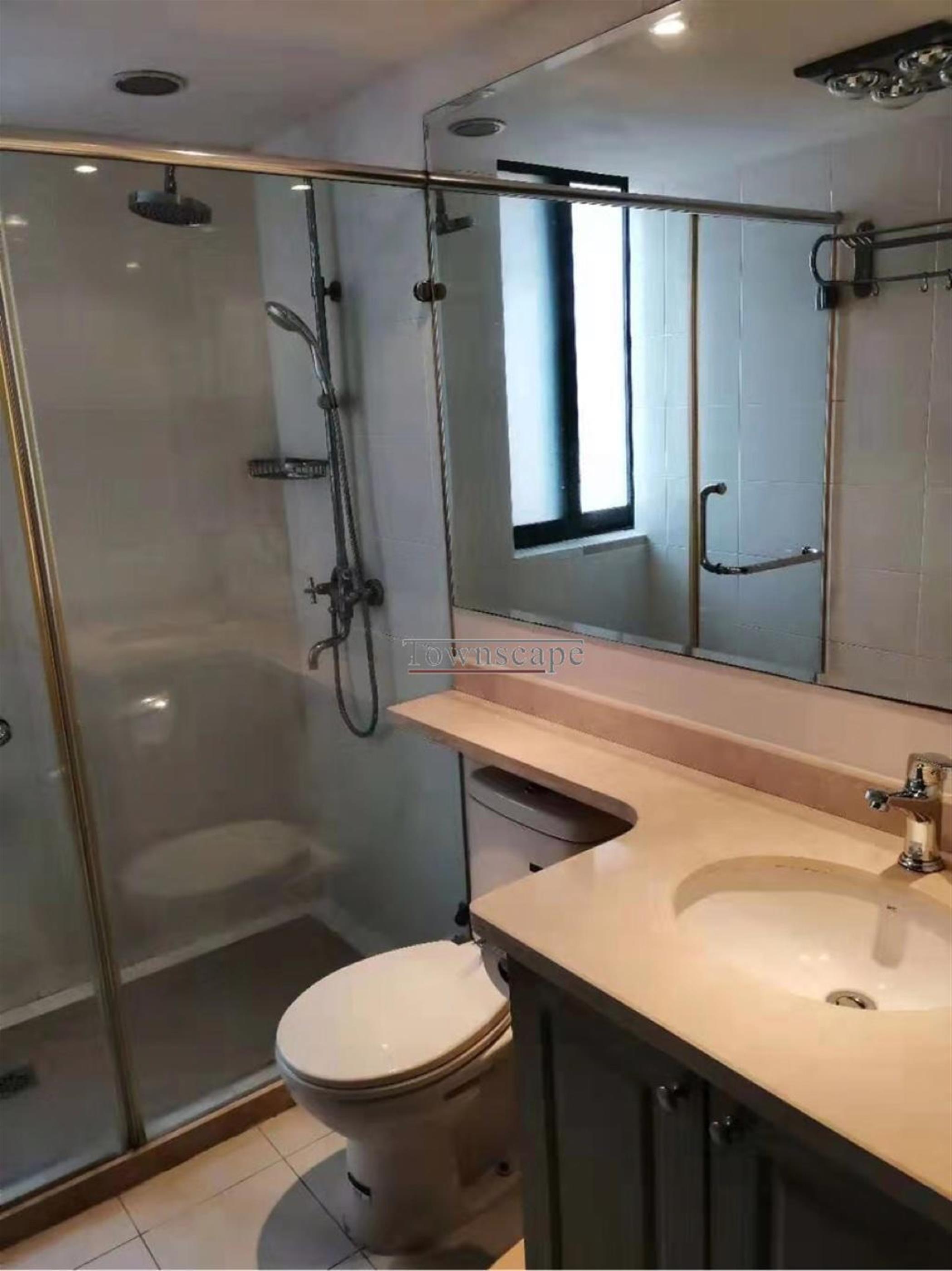 large shower Great Value Spacious Bright 3BR Apartment Near LN 10 & Zoo for Rent in Shanghai