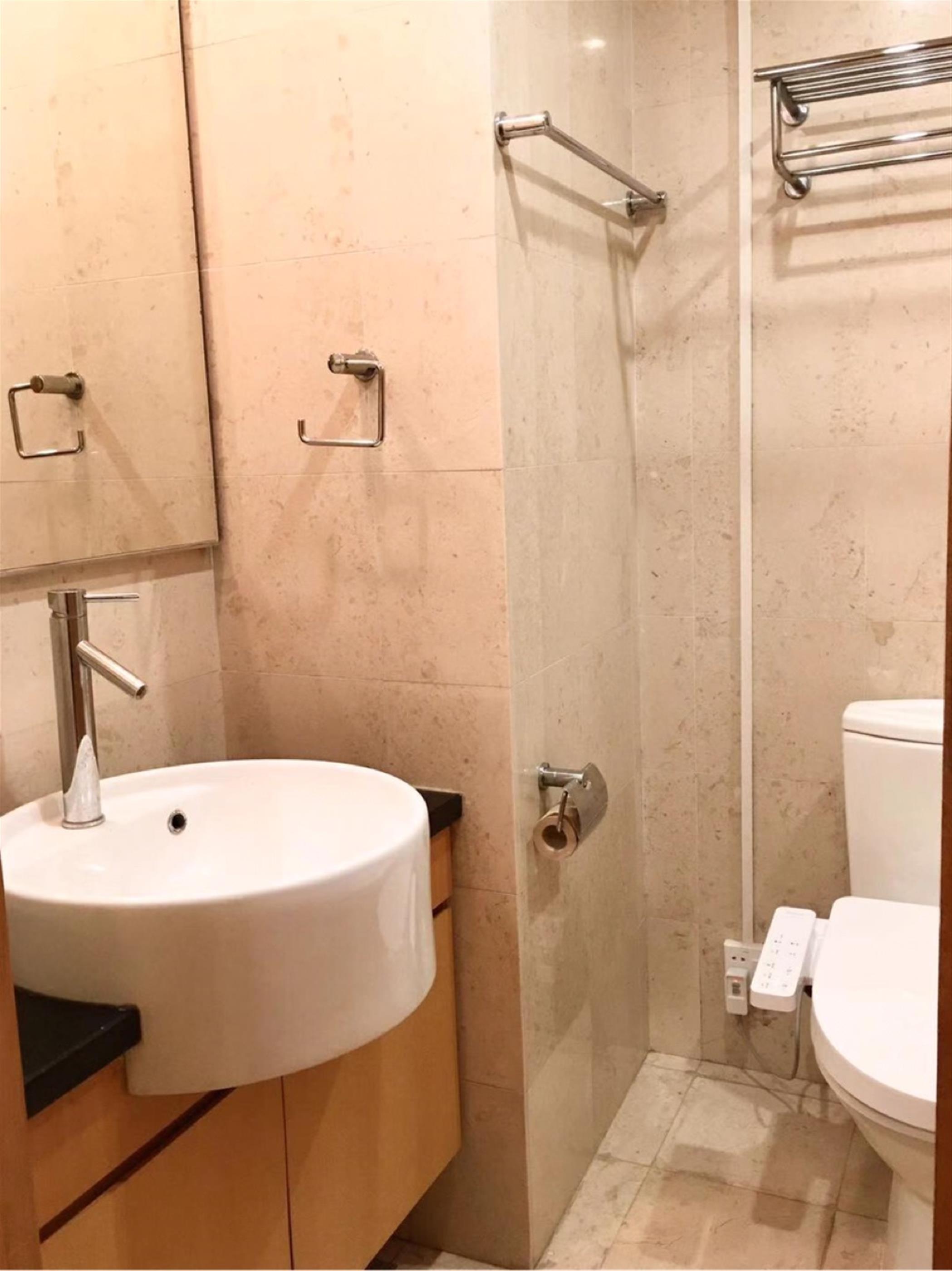 clean bathroom Large Comfortable 2BR One Park Ave Apt for Rent in Shanghai Jing’an Near LN 2/7