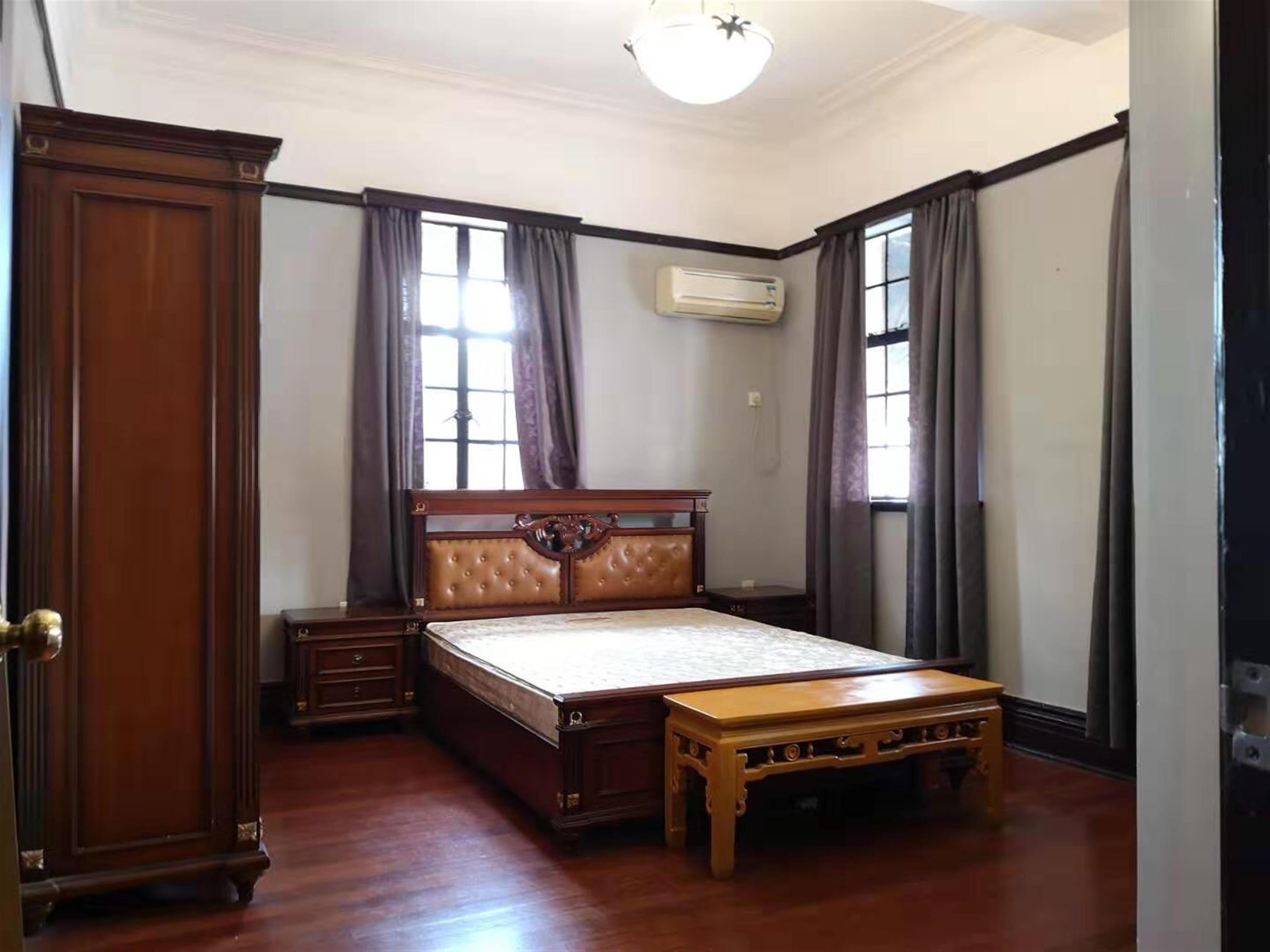 big bedroom Great Value Great Location Bright 2BR Lane House Apt nr LN 2/12/13 for Rent in Shanghai