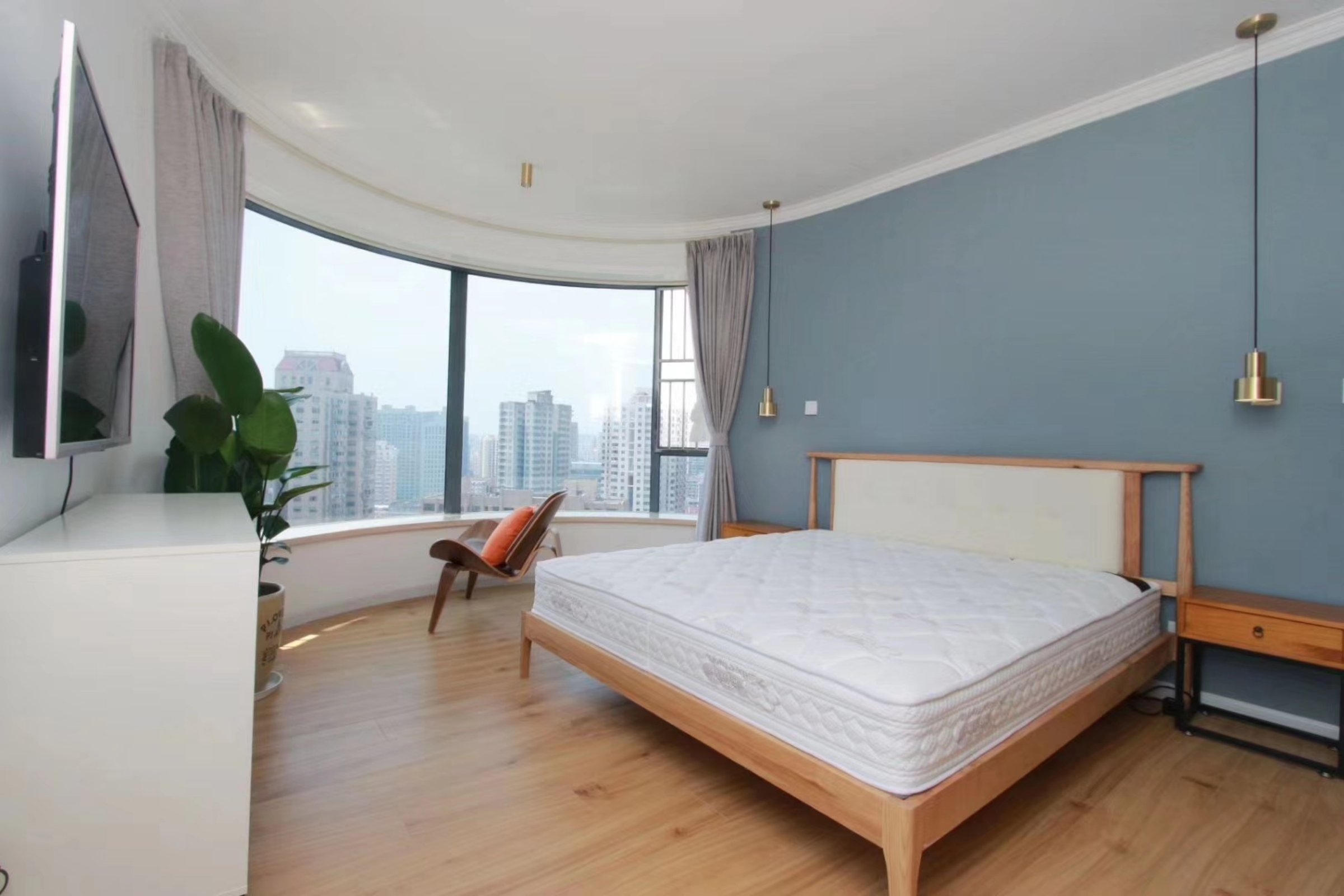 large curved windows Modern Apt nr LN 7/13 w Great Views in Shanghai’s Jing’an Area for Rent