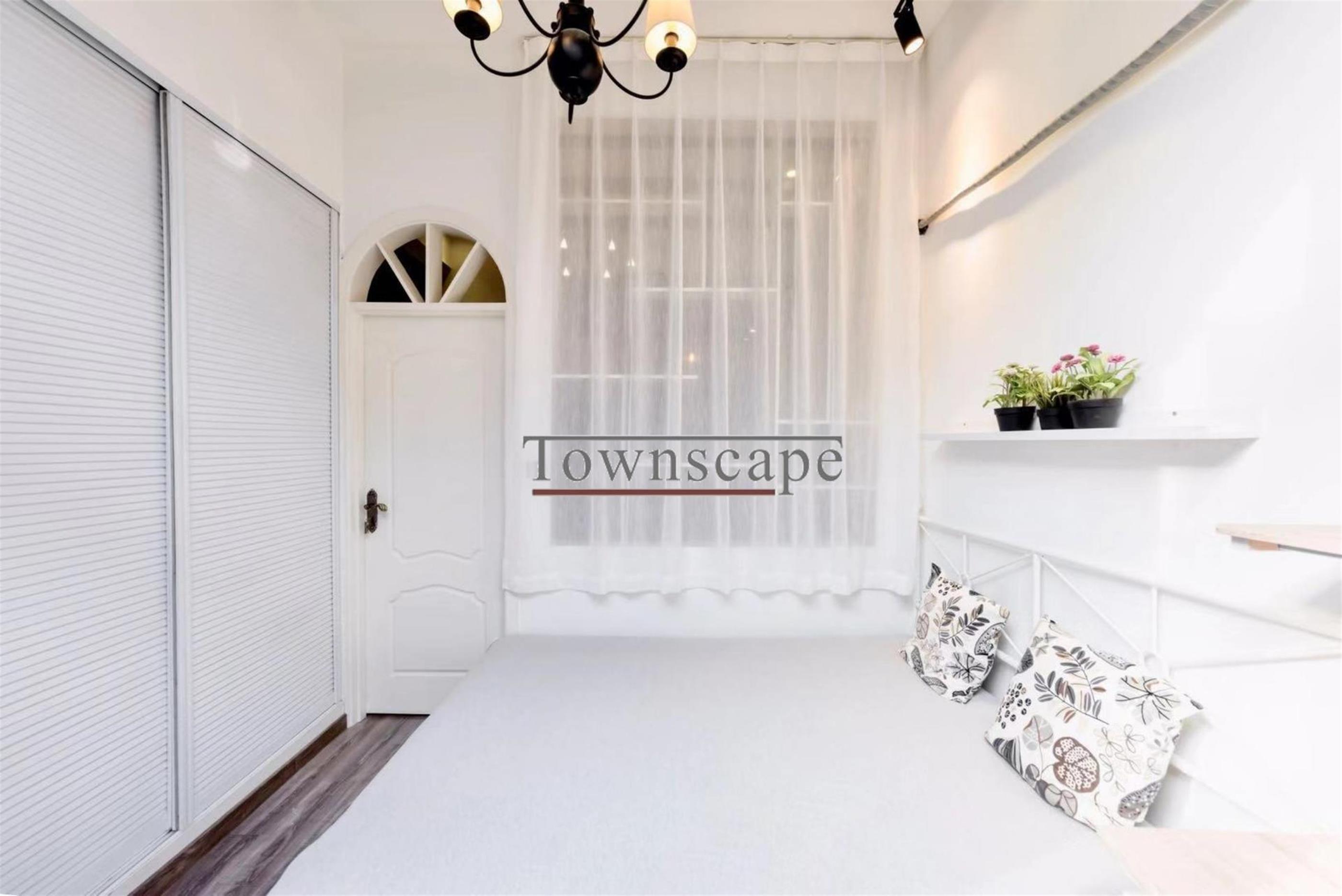 big bed Bright Modern Cozy 1BR Lane House Apt nr LN 10/13 in Shanghai’s Xintiandi Area for Rent