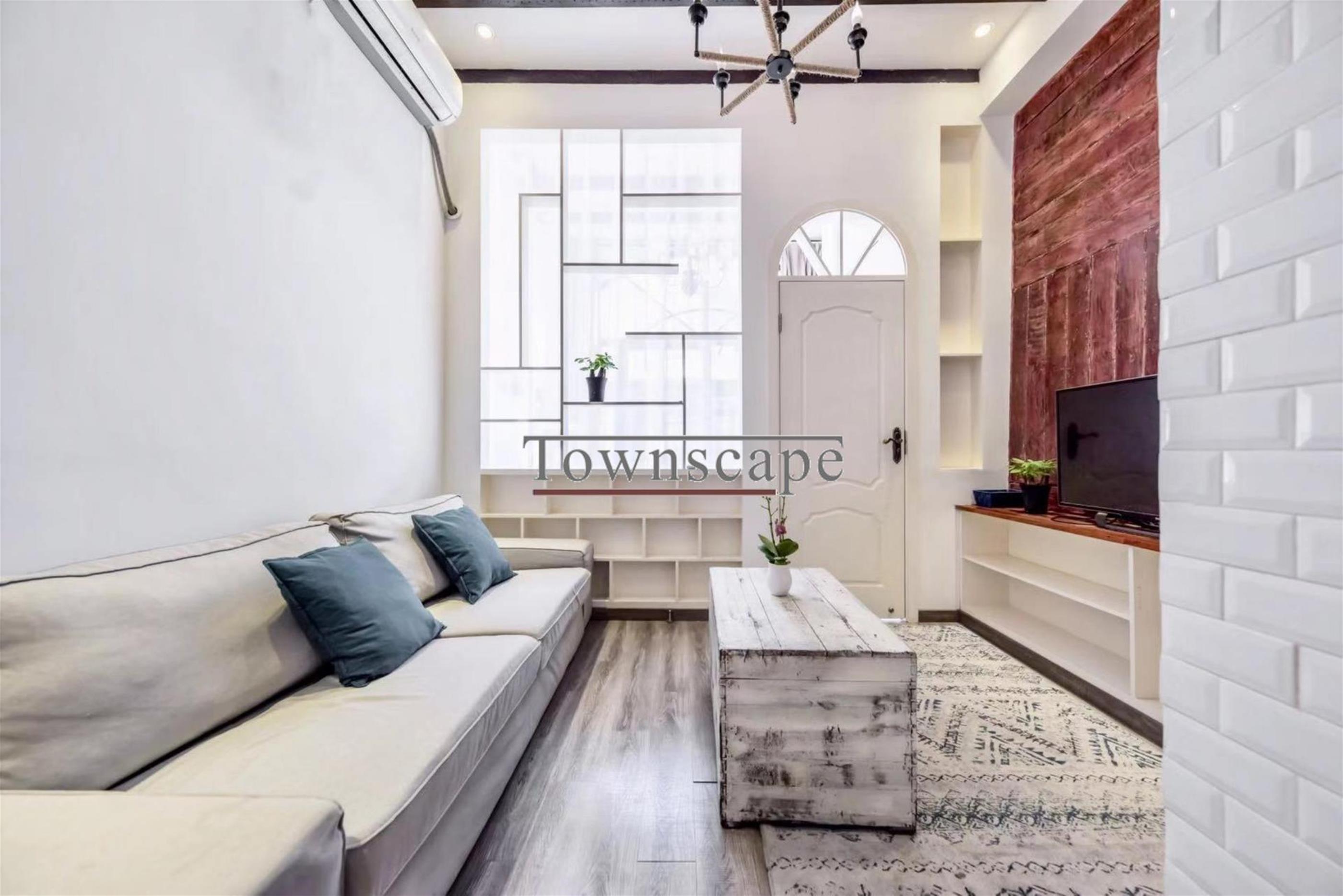 Large living room Bright Modern Cozy 1BR Lane House Apt nr LN 10/13 in Shanghai’s Xintiandi Area for Rent